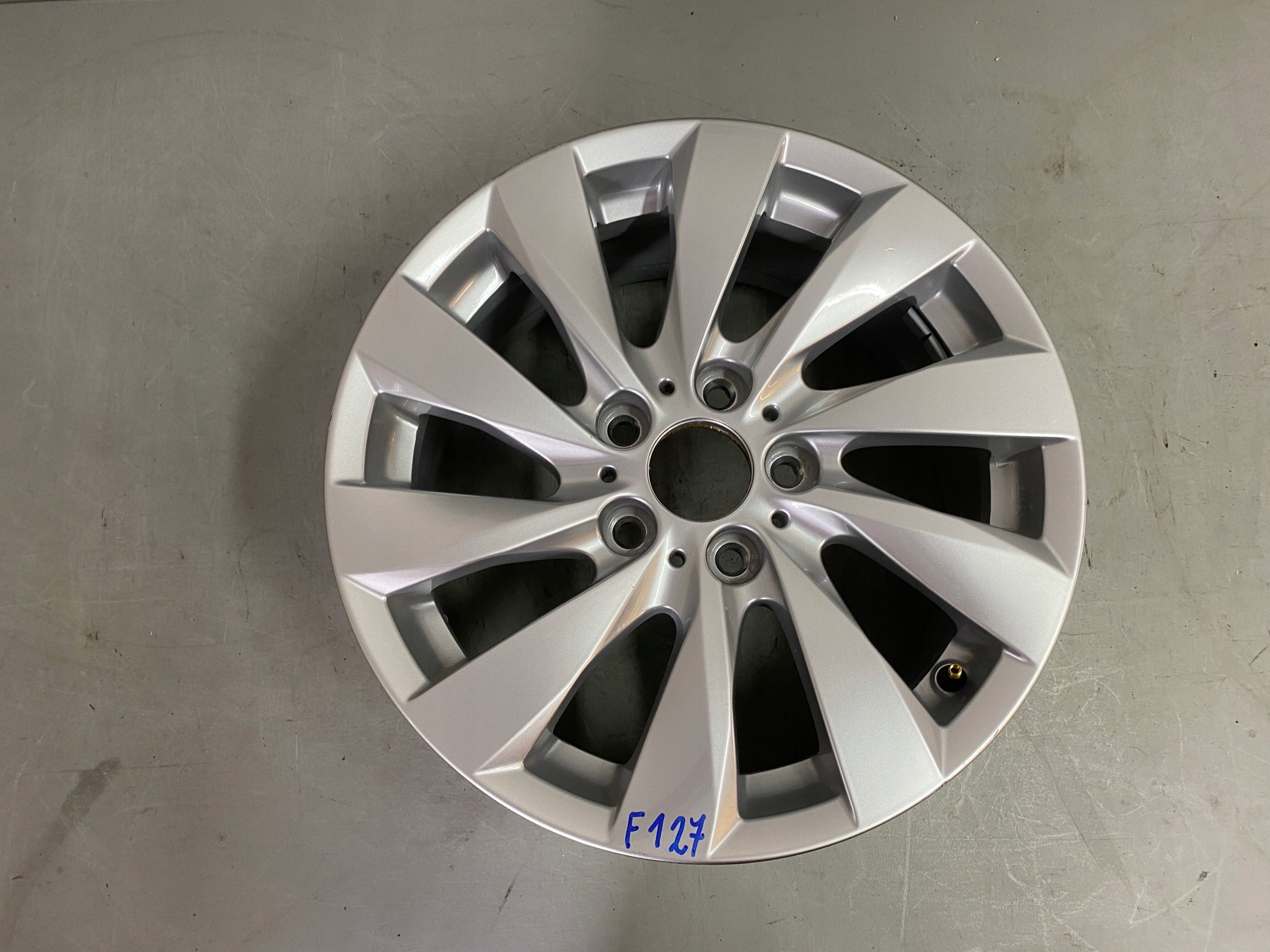 1x Alu Felge BMW F20 F21 F20 F21 F22 X1 17 Zoll 7.5J 5x120 43ET 6796206