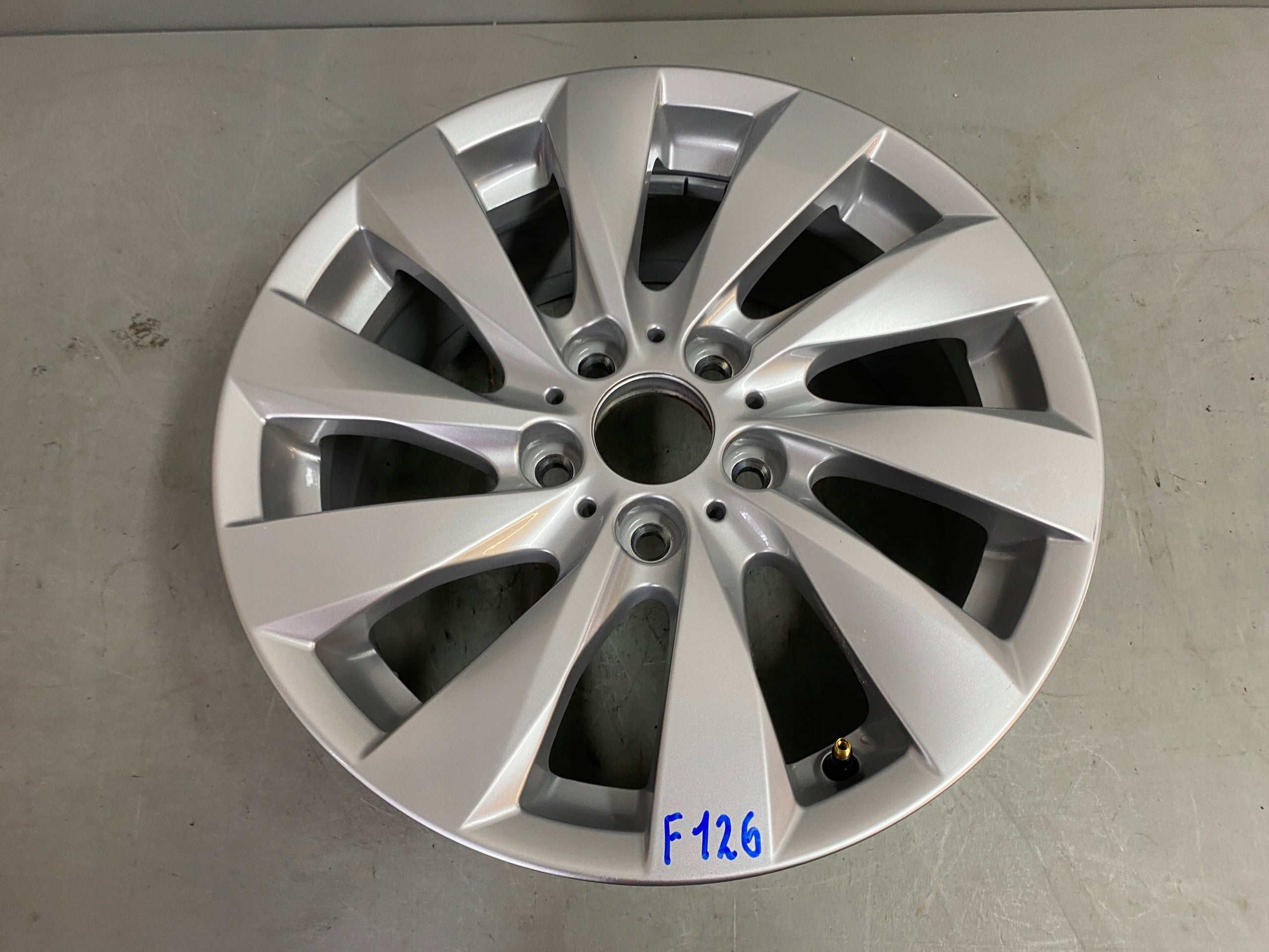 1x Alu Felge BMW F20 F21 F20 F21 F22 X1 17 Zoll 7.5J 5x120 43ET 6796206