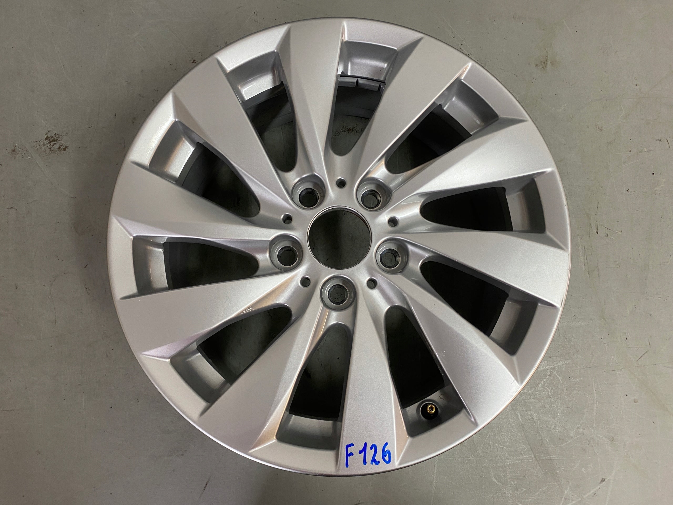 1x Alu Felge BMW F20 F21 F20 F21 F22 X1 17 Zoll 7.5J 5x120 43ET 6796206