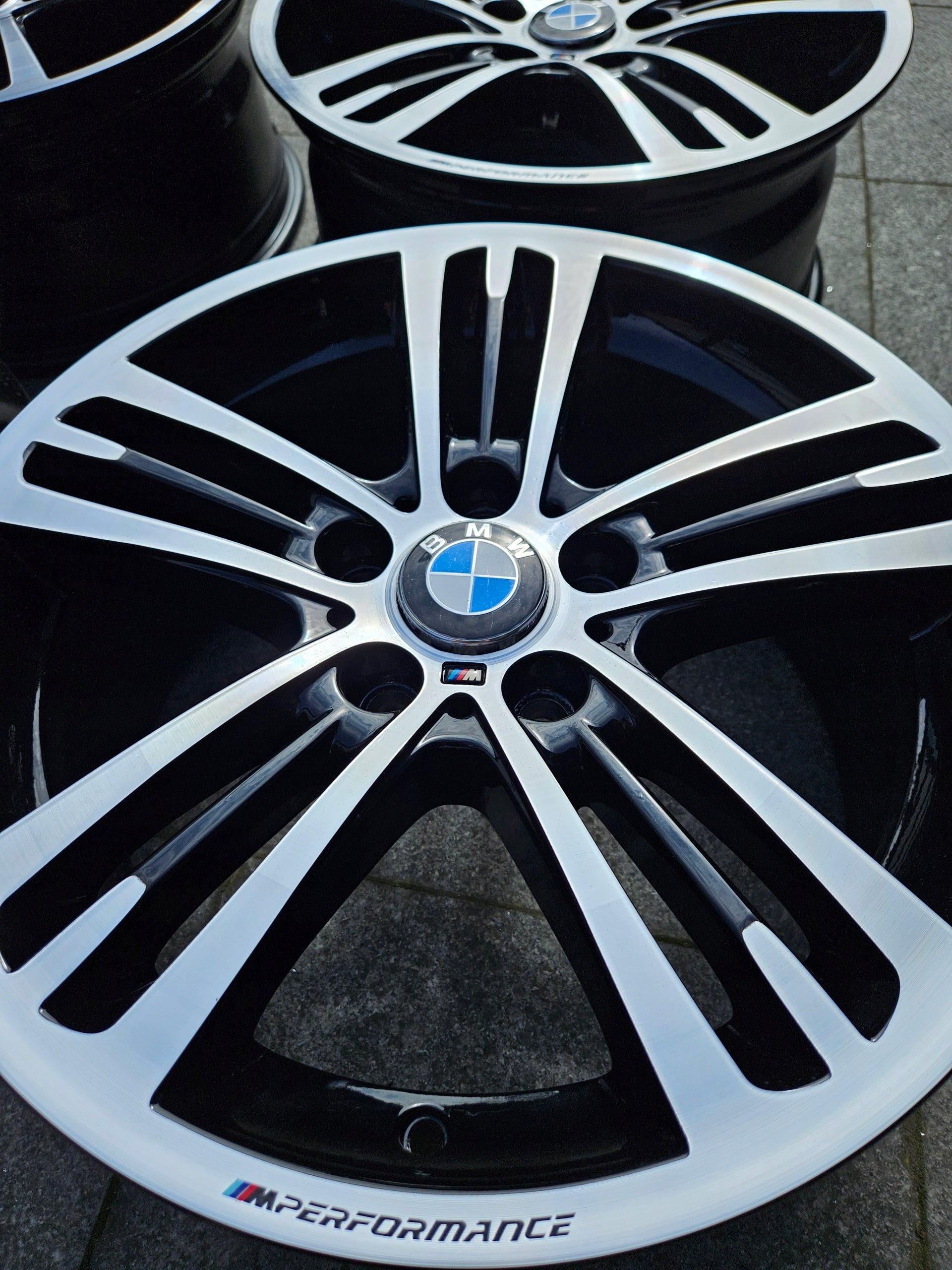 Alu Felge BMW X3 F25 F25 X3 X1 Aluminum rim 18 Zoll 8.0J 5x120 43ET 7844424