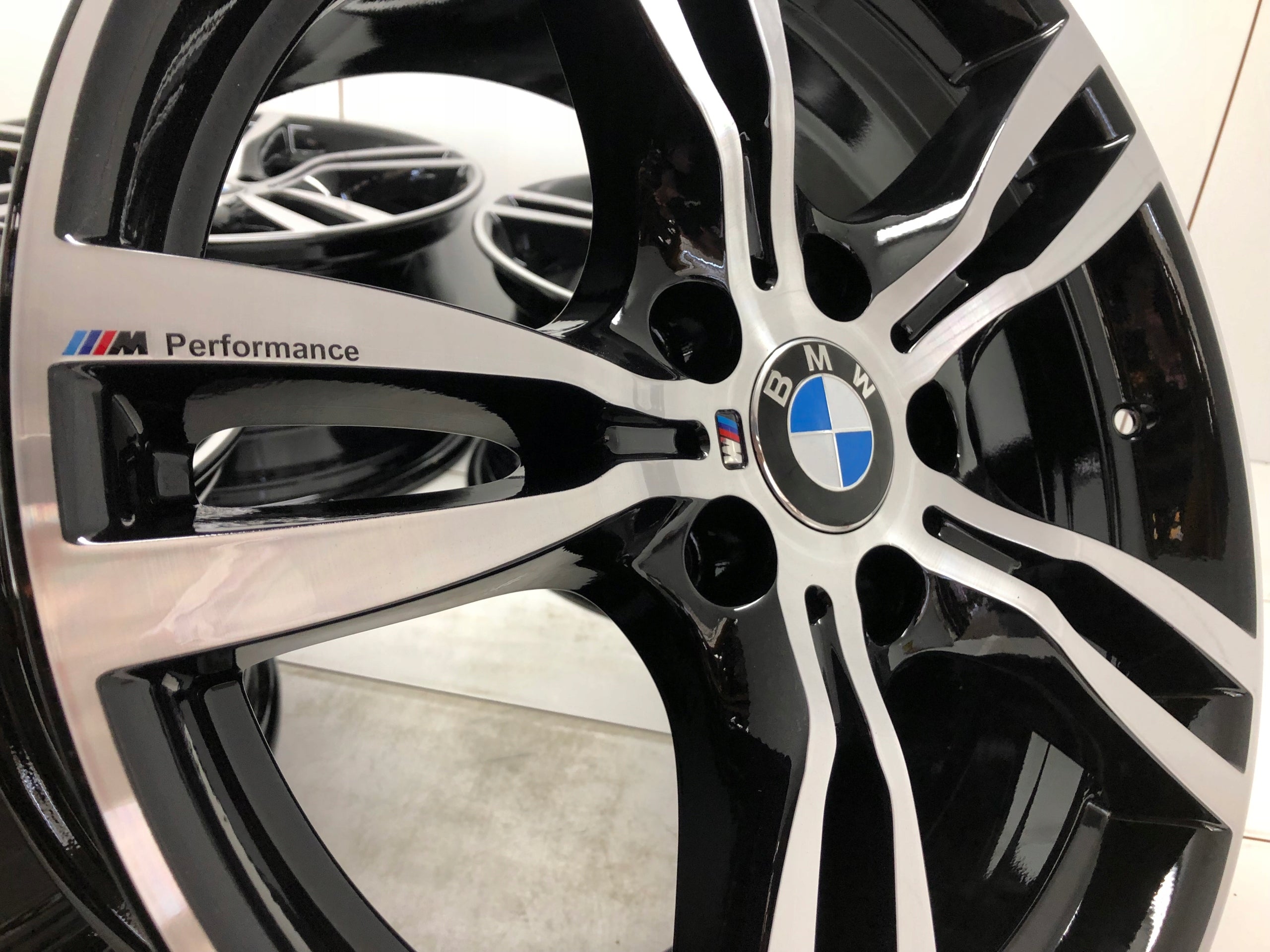 Alu Felge BMW F30 F31 X1 F30 F31 Aluminum rim 18 Zoll 8.0J 5x120