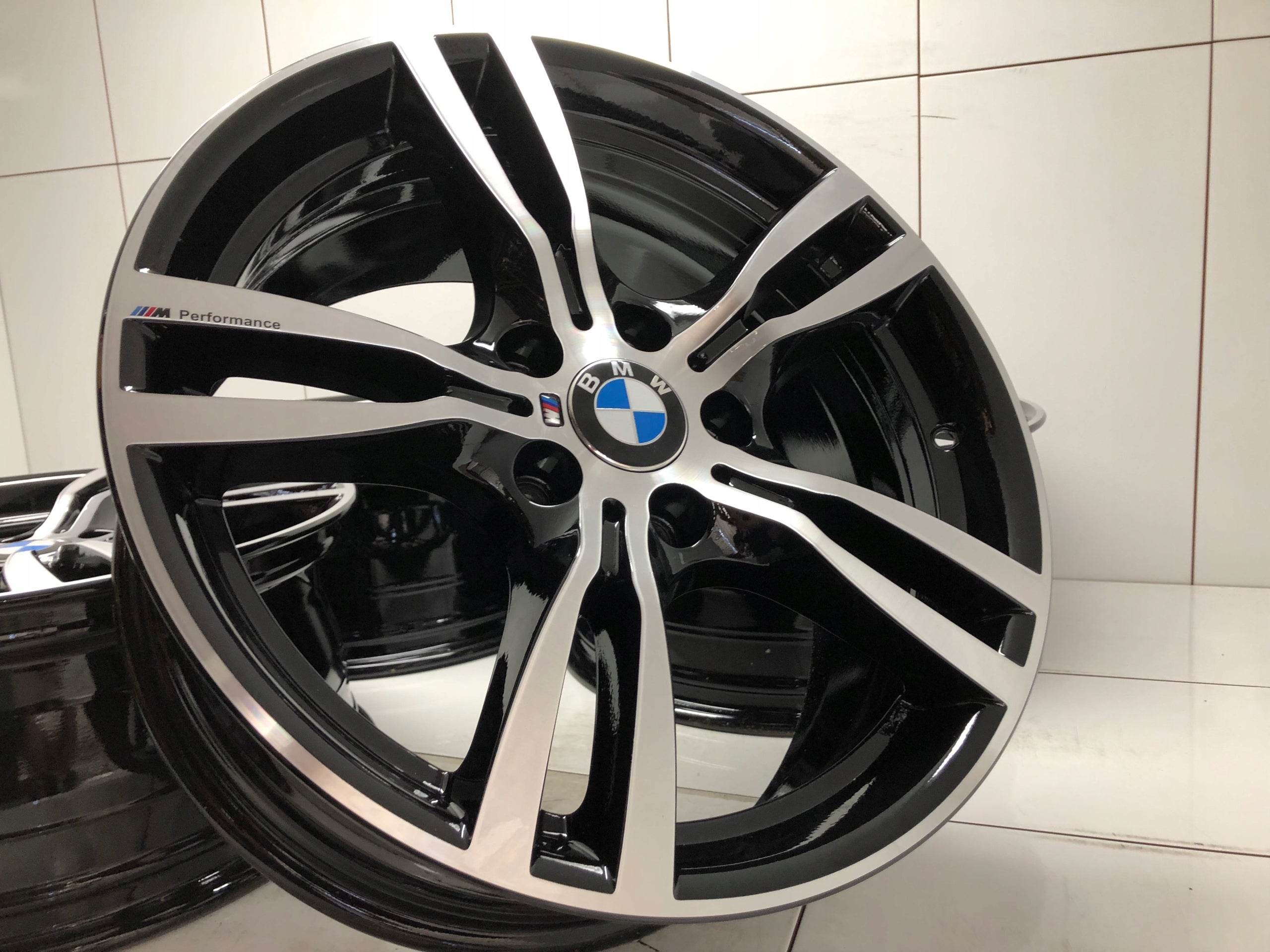 Alu Felge BMW F30 F31 X1 F30 F31 Aluminum rim 18 Zoll 8.0J 5x120