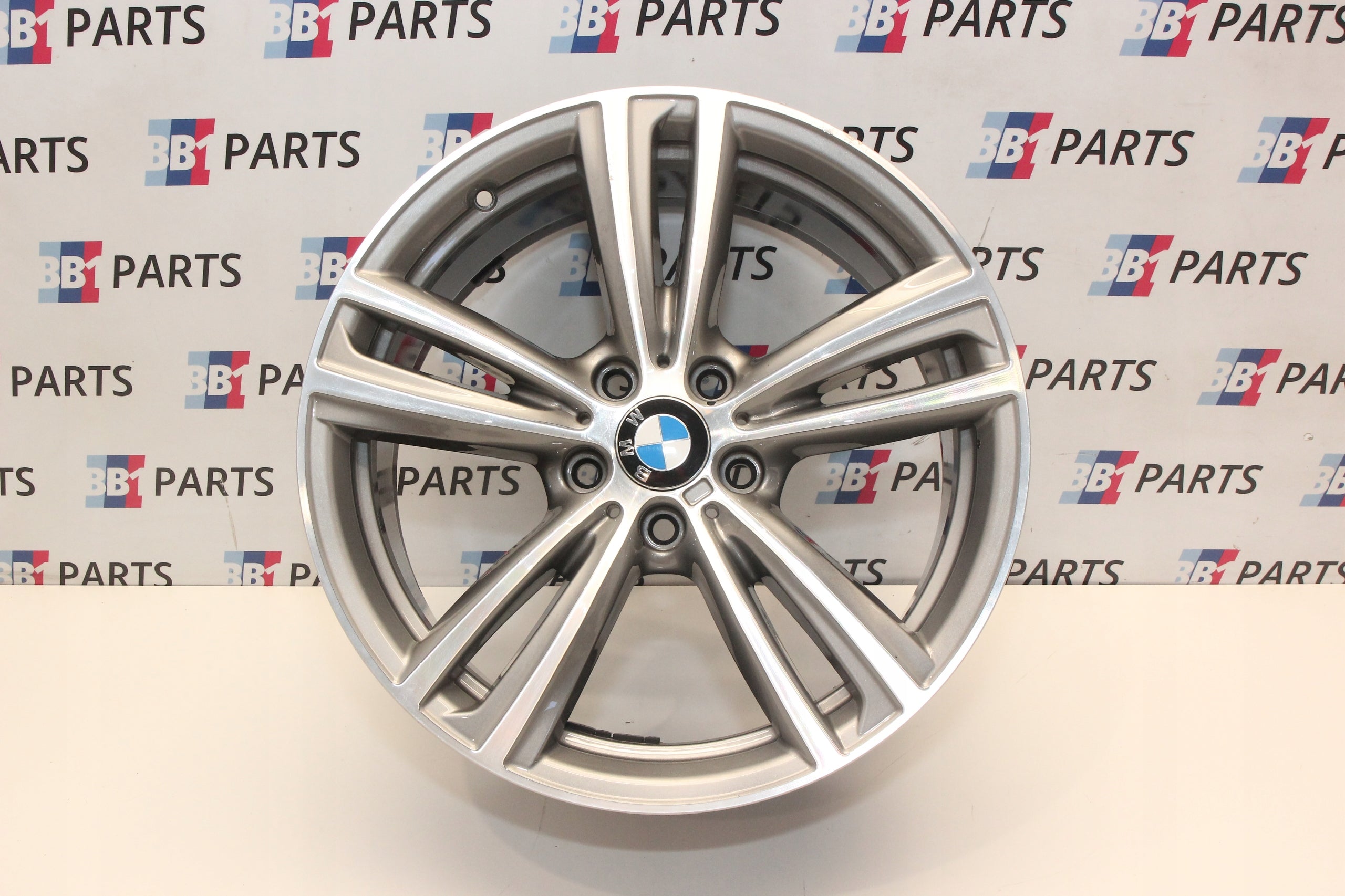 1x Alu Felge BMW F30 X1 Aluminum rim 19 Zoll 8.5J 5x120 7846781