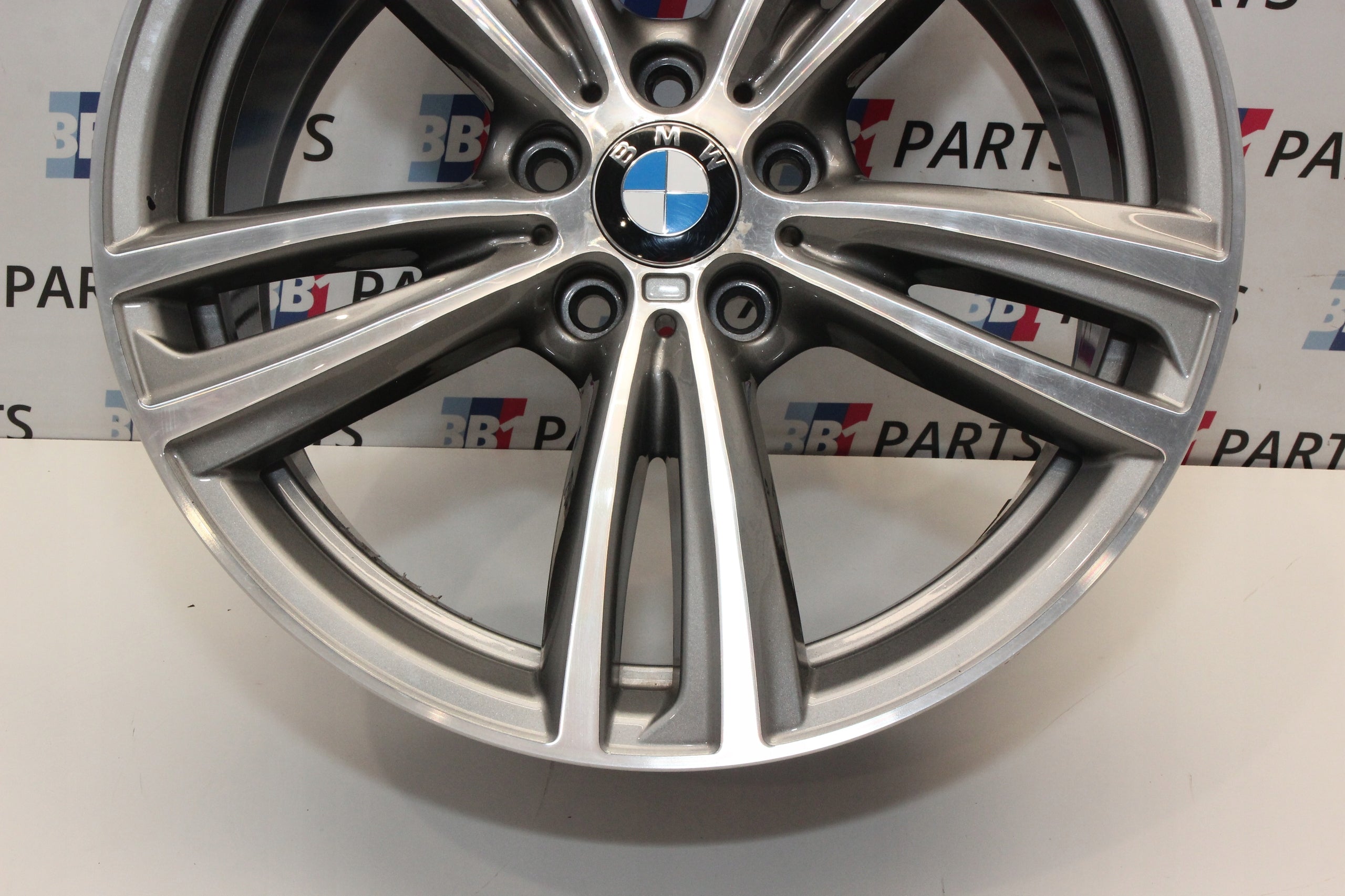 1x Alu Felge BMW F32 X1 Aluminum rim 19 Zoll 8.5J 5x120 7846781