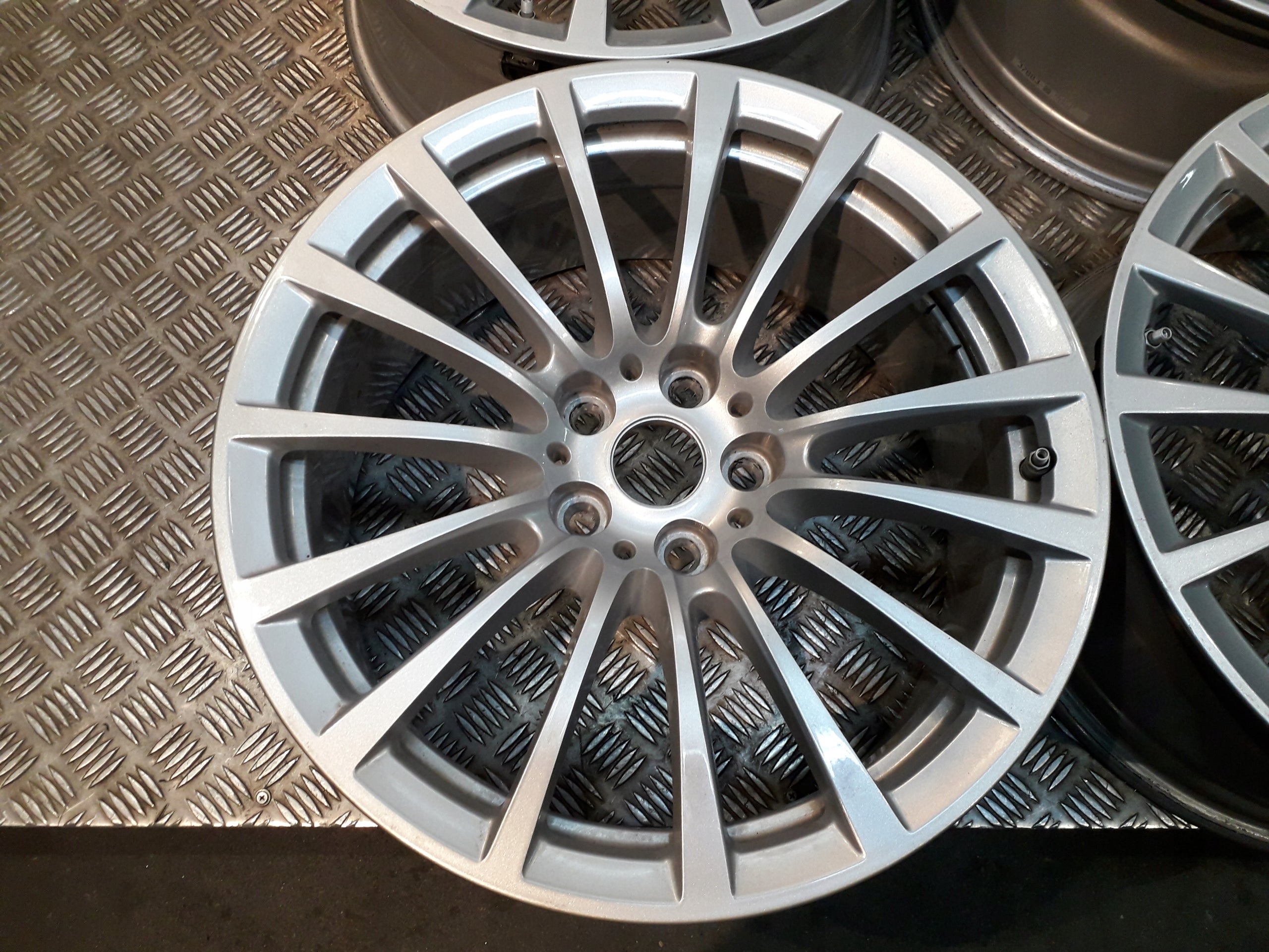 Alu Felge BMW G30 G11 G32 X1 G30 G31 G31 Aluminum rim 18 Zoll 8.0J 5x112 30ET