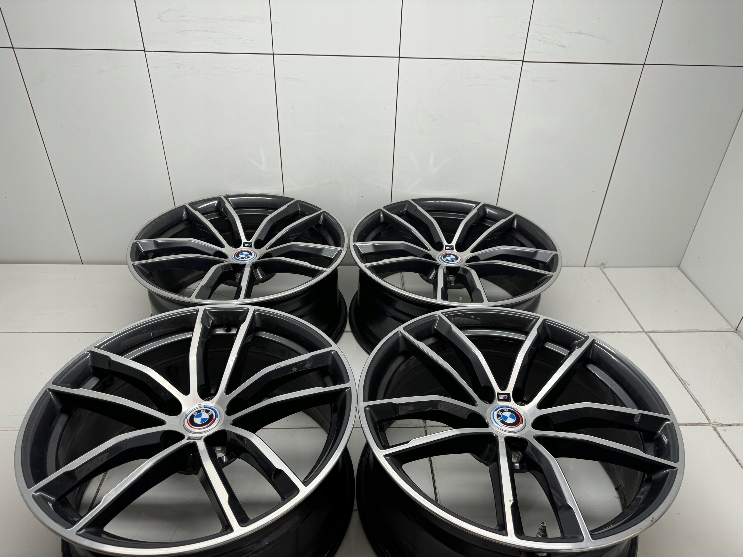 Alu Felge BMW G31 G30 G11 G30 G31 X1 18 Zoll 8.0J 5x112 30ET 8093915