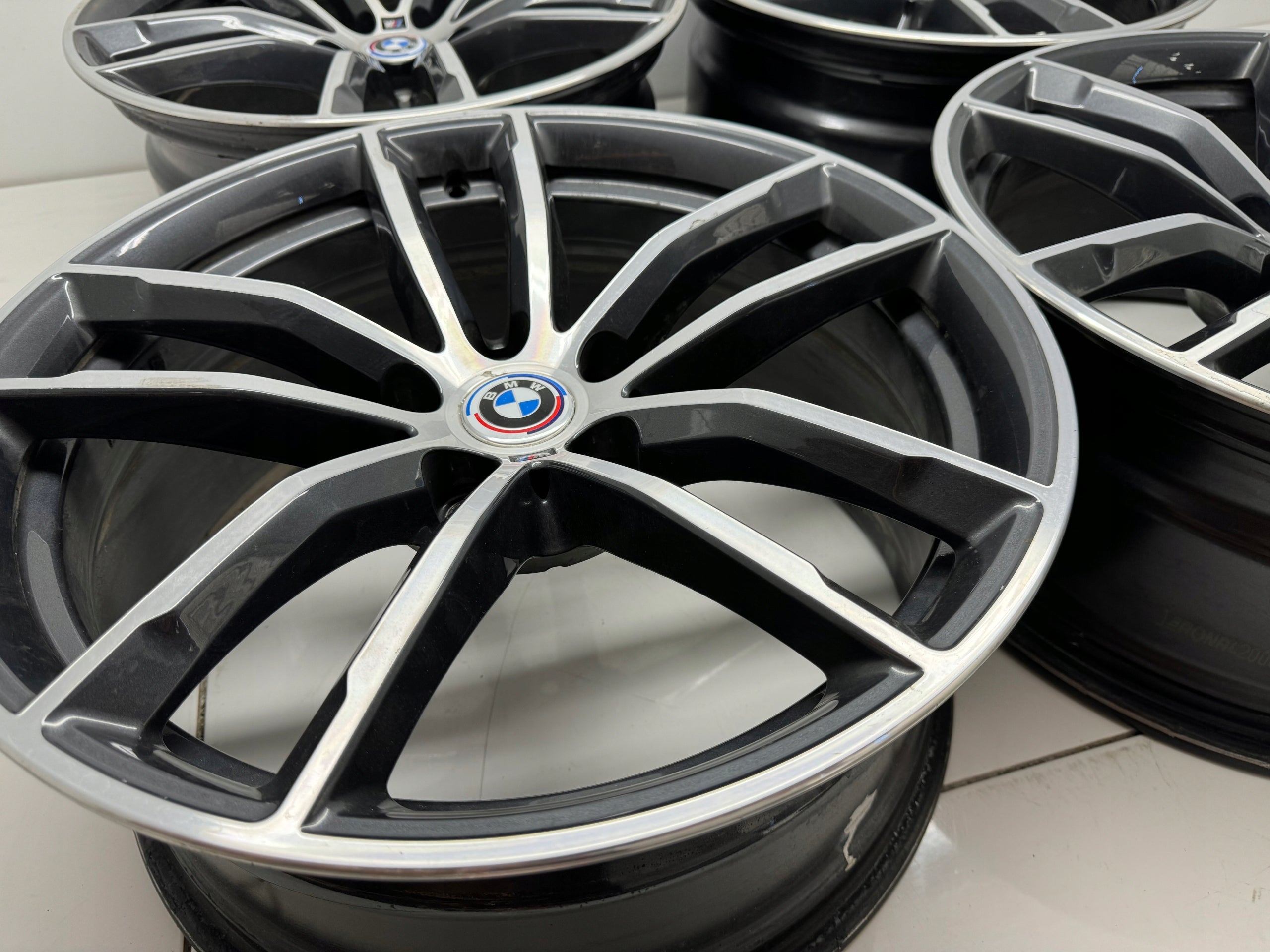 Alu Felge BMW G31 G30 G11 G30 G31 X1 18 Zoll 8.0J 5x112 30ET 8093915