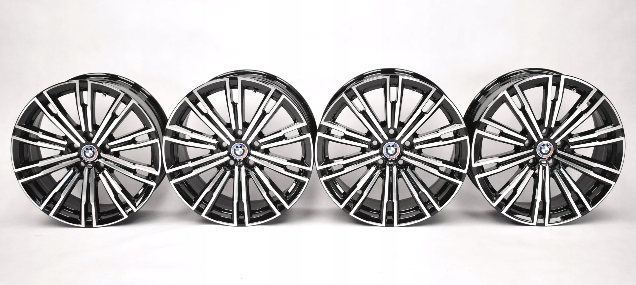 Alu Felge BMW G21 G20 G21 X1 G20 Aluminum rim 18 Zoll 7.5J 5x112 25ET 8089890