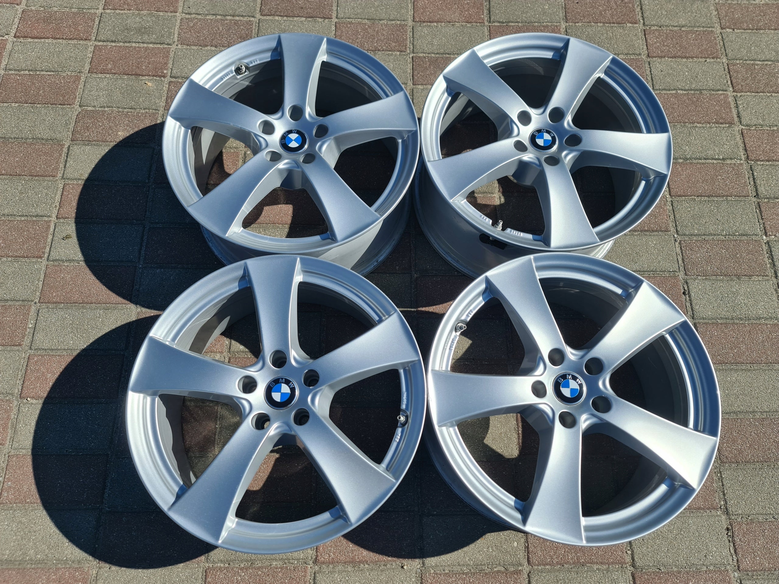 Alu Felge BMW G30 X1 G30 G31 G31 G20 Aluminum rim 18 Zoll 8.0J 5x112 30ET