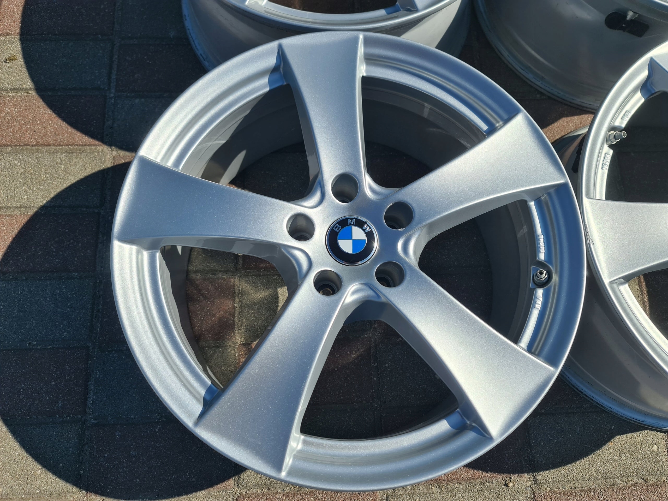 Alu Felge BMW G30 X1 G30 G31 G31 G20 Aluminum rim 18 Zoll 8.0J 5x112 30ET