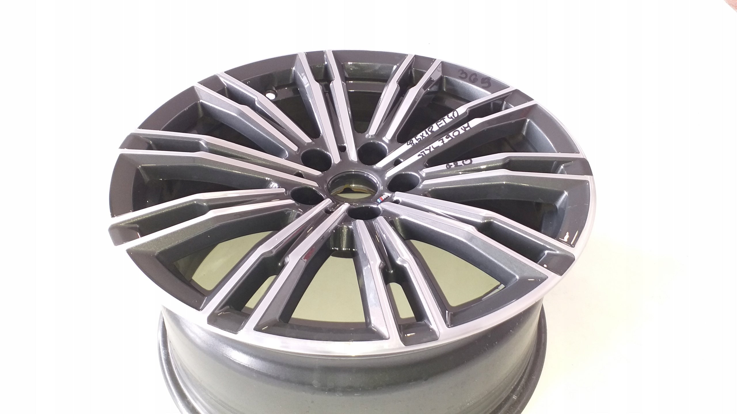 1x Alu Felge BMW G20 X1 Aluminum rim 18 Zoll 8.5J 5x112 40ET