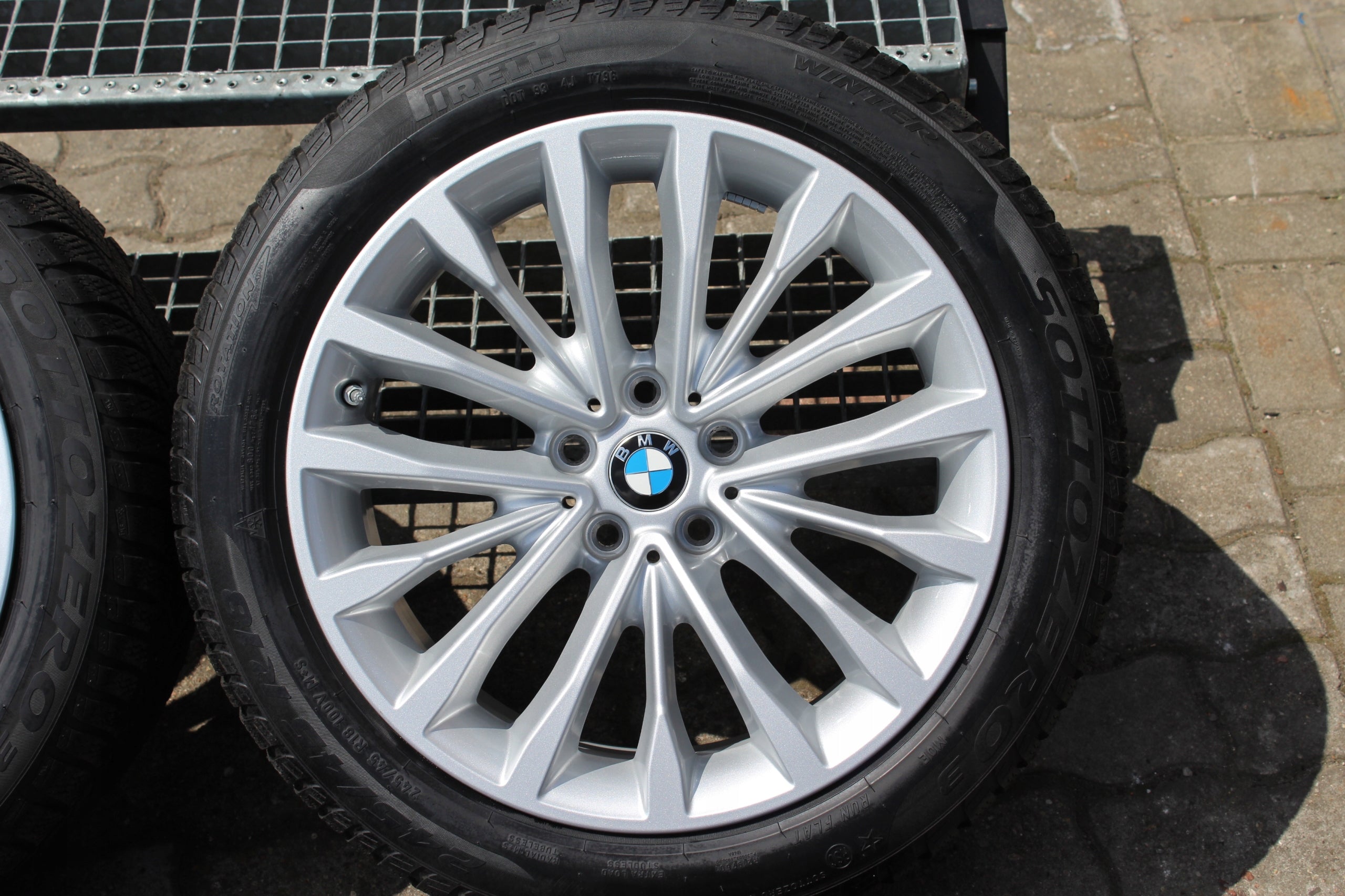 Alu Felge BMW G31 G30 G31 X1 G30 Aluminum rim 18 Zoll 8.0J 5x112 30ET 6863418