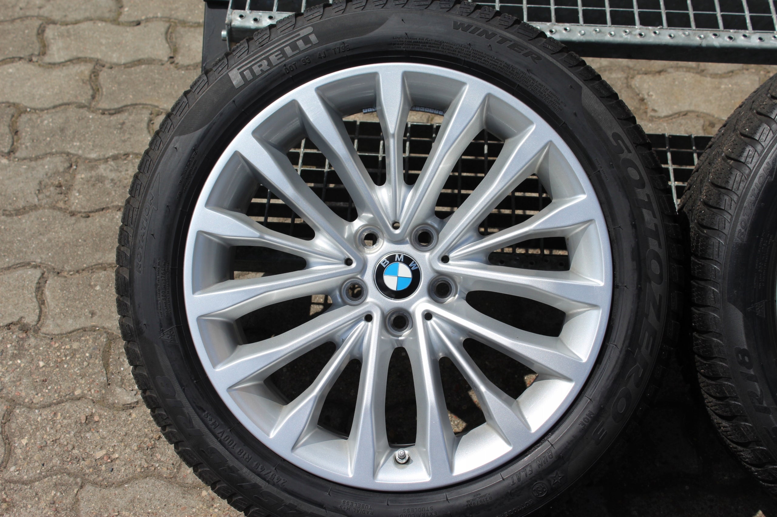 Alu Felge BMW G31 G30 G31 X1 G30 Aluminum rim 18 Zoll 8.0J 5x112 30ET 6863418