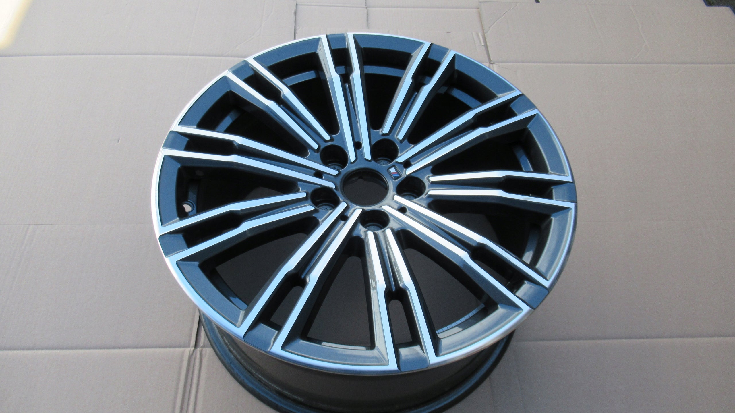 1x Alu Felge BMW G30 X1 Aluminum rim 18 Zoll 8.5J 5x112