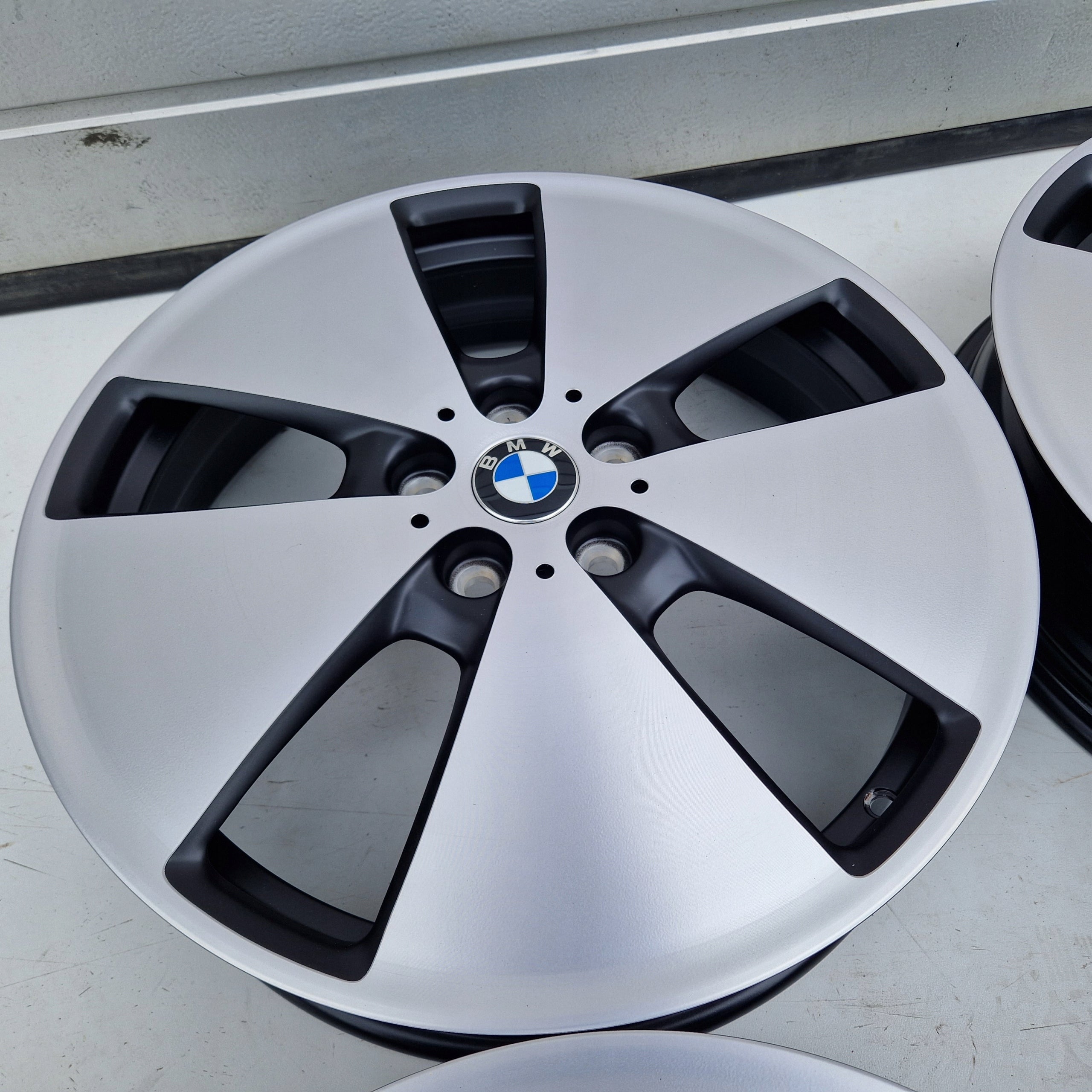 Alu Felge BMW i3 X1 Aluminum rim 19 Zoll 5.0J 5x112 43ET