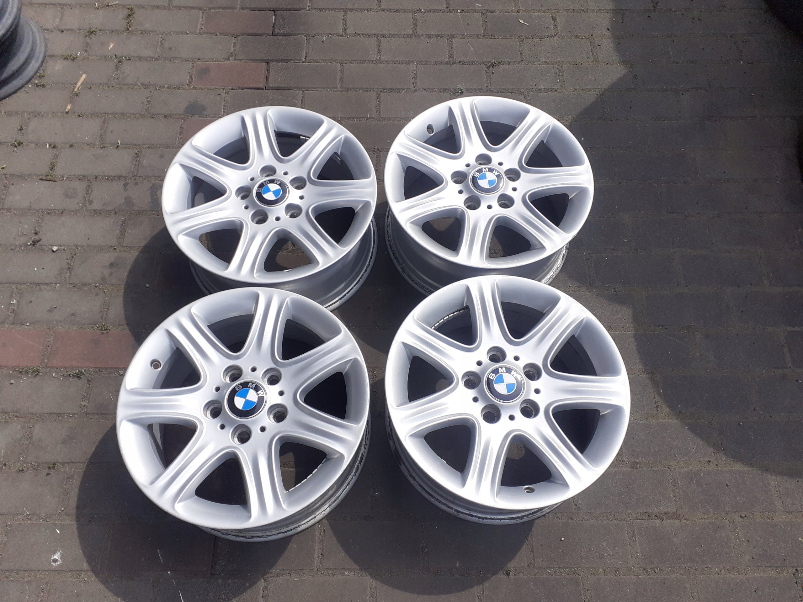 Alu Felge BMW X1 Aluminum rim 16 Zoll 7.0J 5x120 40ET 6796201