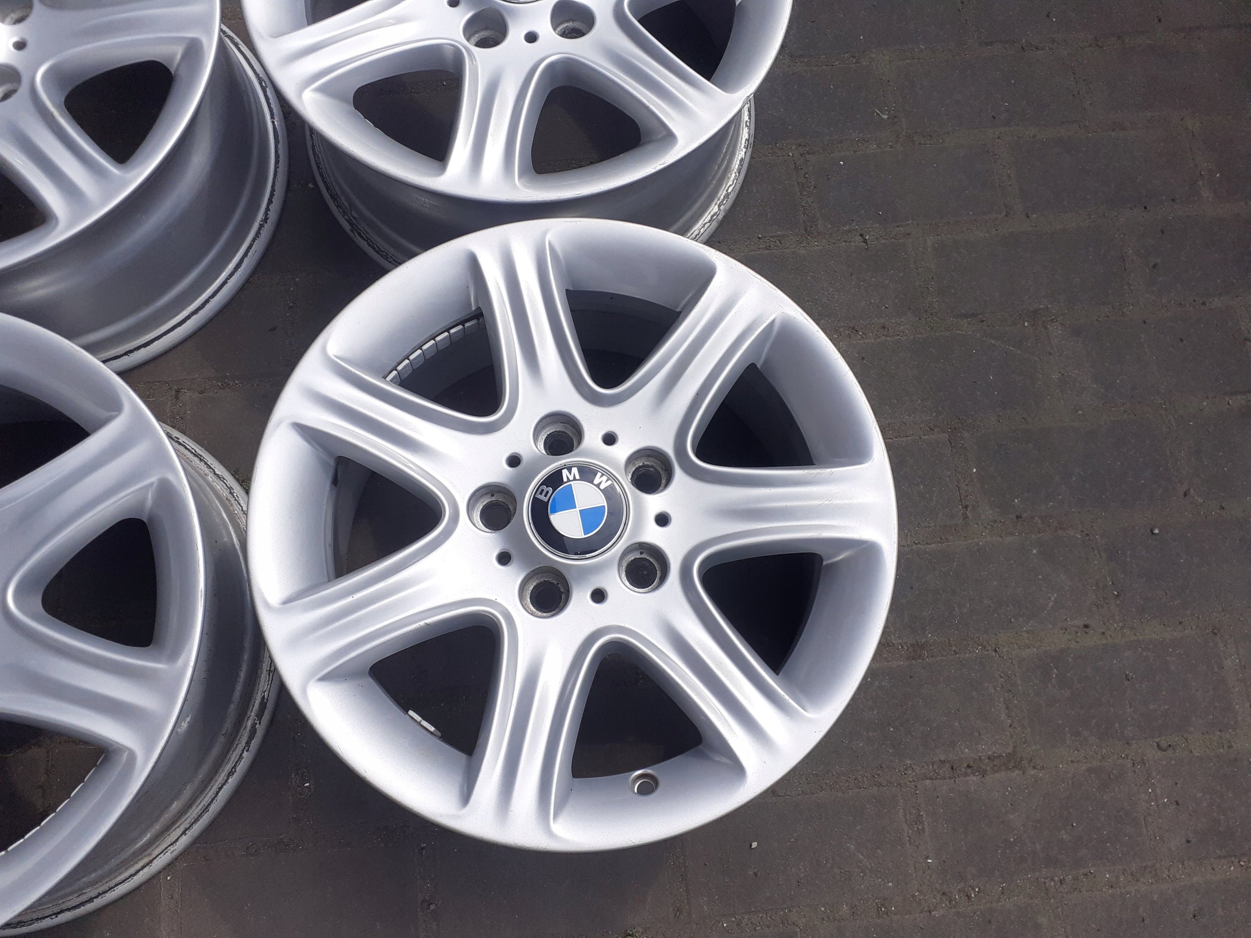 Alu Felge BMW X1 Aluminum rim 16 Zoll 7.0J 5x120 40ET 6796201