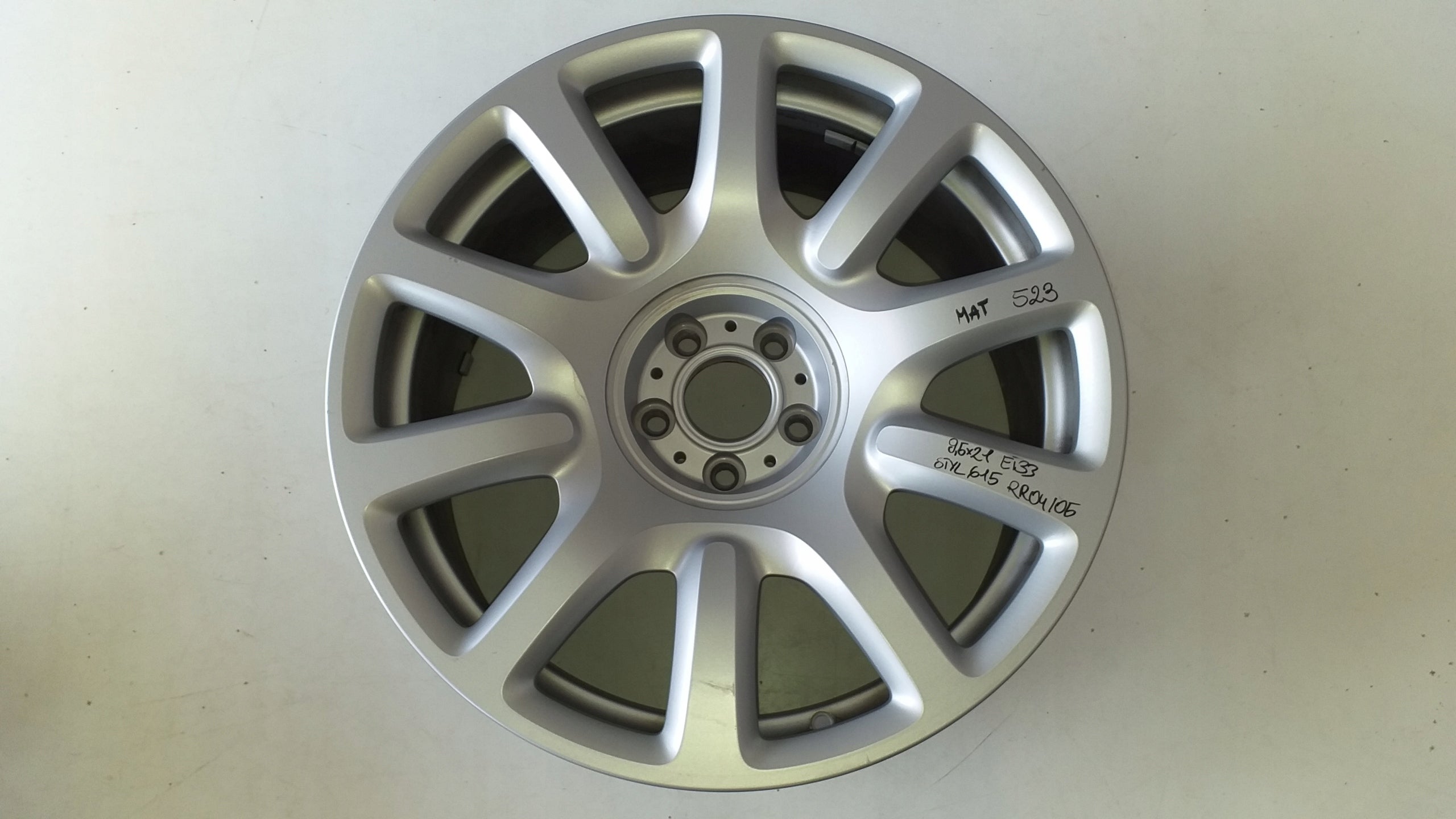 1x Alu Felge BMW X1 Aluminum rim 21 Zoll 9.5J 5x120 33ET