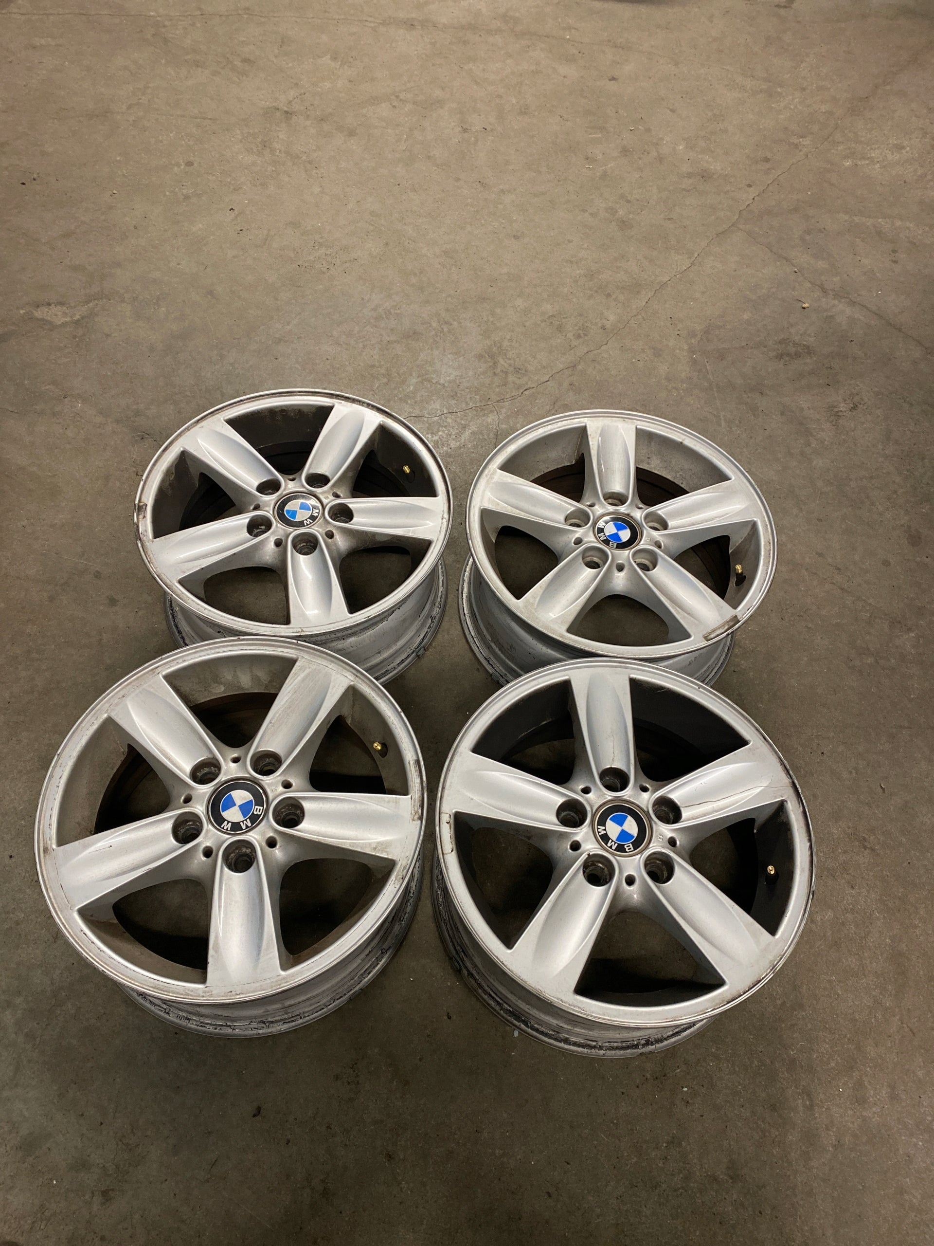 Alu Felge BMW X1 Aluminum rim 16 Zoll 7.0J 5x120 44ET