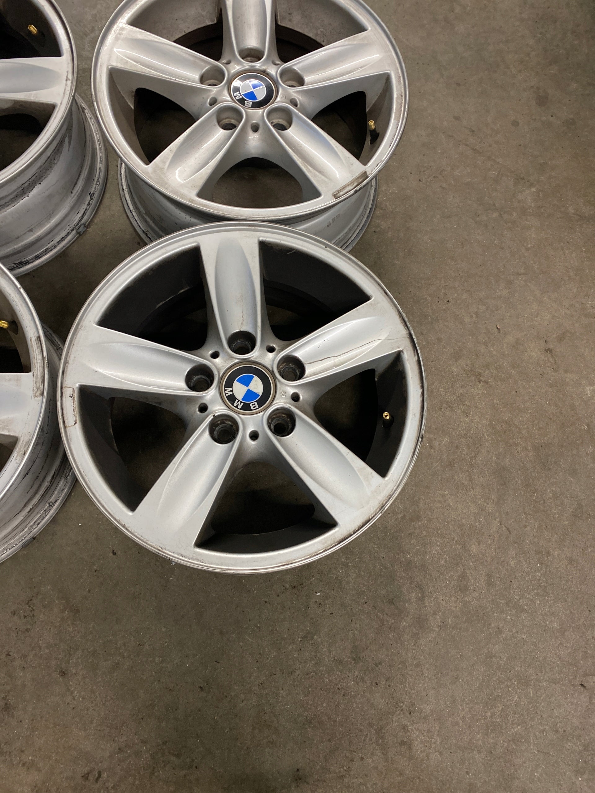 Alu Felge BMW X1 Aluminum rim 16 Zoll 7.0J 5x120 44ET