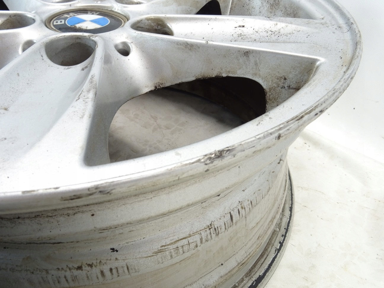 Alu Felge BMW X1 Aluminum rim 16 Zoll 7.0J 5x120 44ET