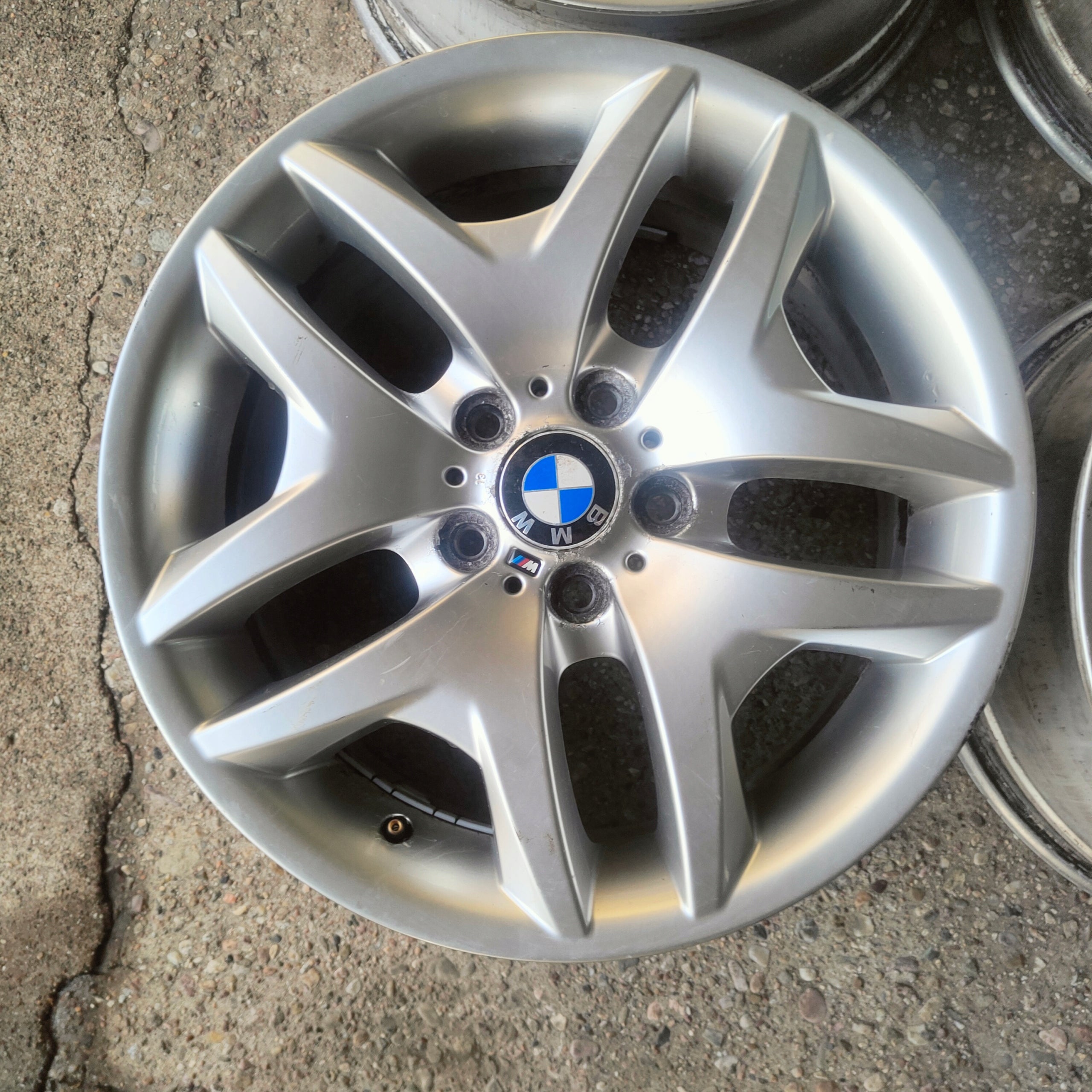 Alu Felge BMW X1 Aluminum rim 18 Zoll 9.0J 5x120 51ET