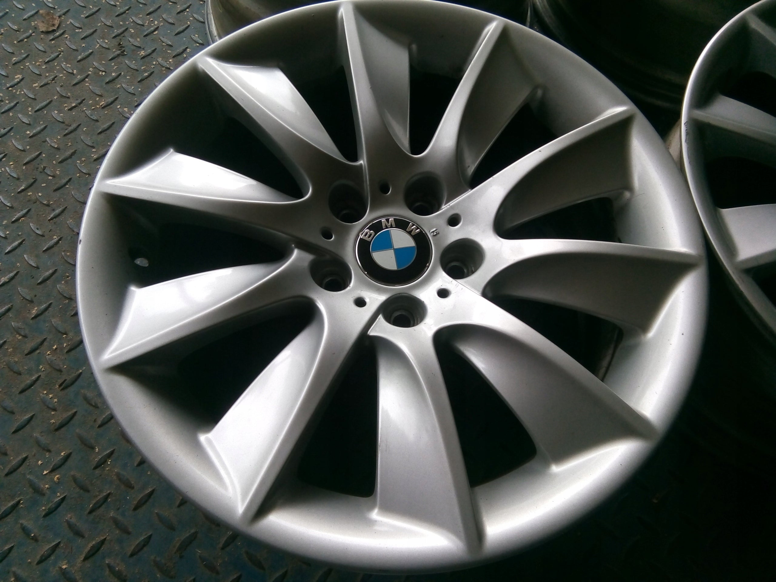 Alu Felge BMW X1 Aluminum rim 18 Zoll 8.0J 5x120 30ET 6794688