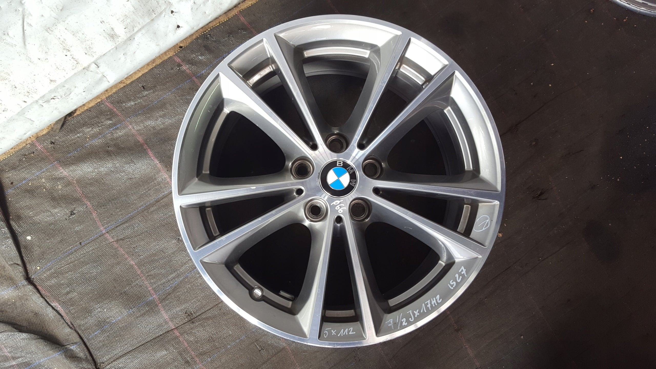 Alu Felge BMW X1 Aluminum rim 17 Zoll 7.5J 5x112 27ET