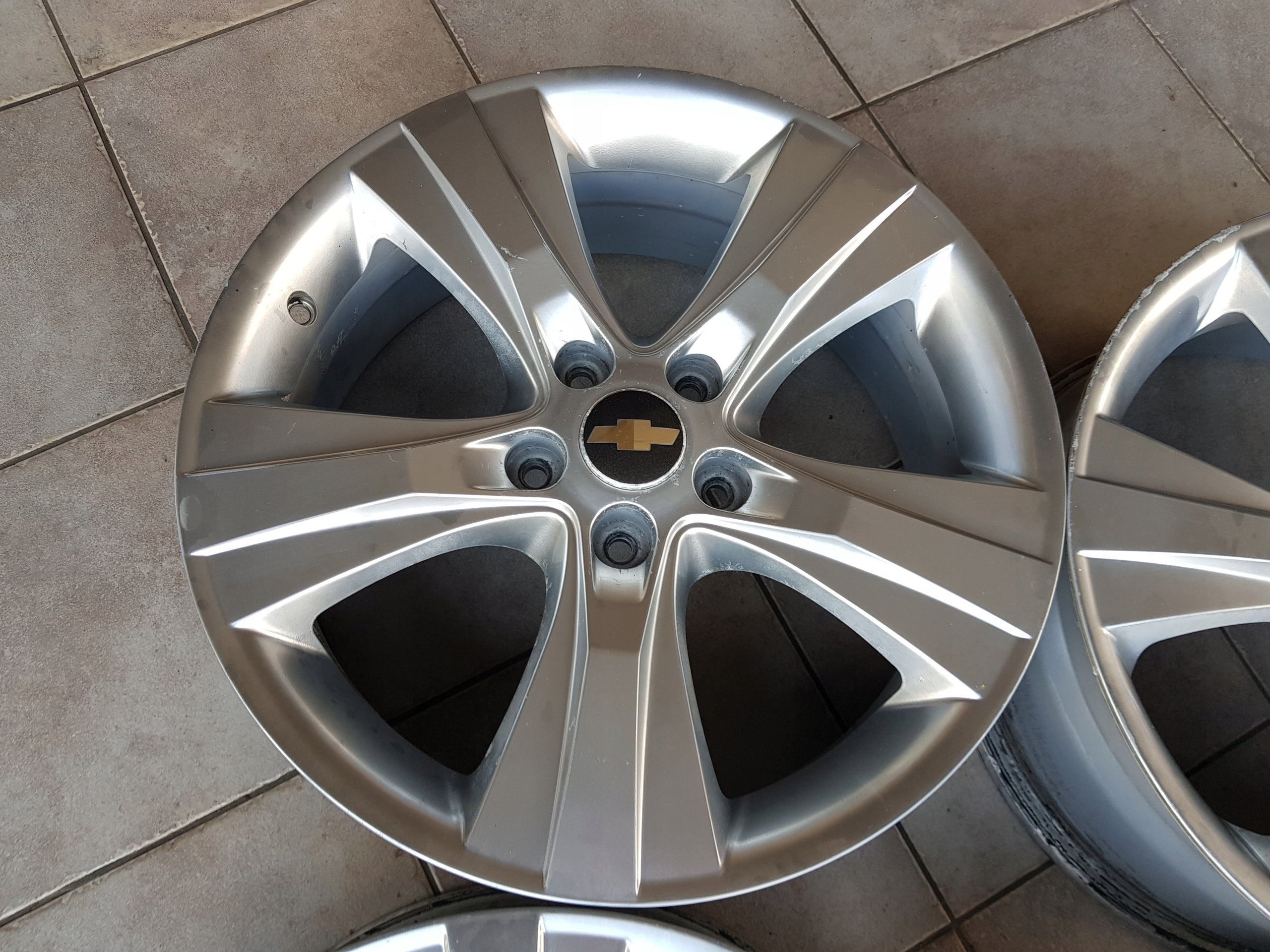 Alu Felge Chevrolet Standard Aluminum rim 18 Zoll 7.0J 5x115 45ET