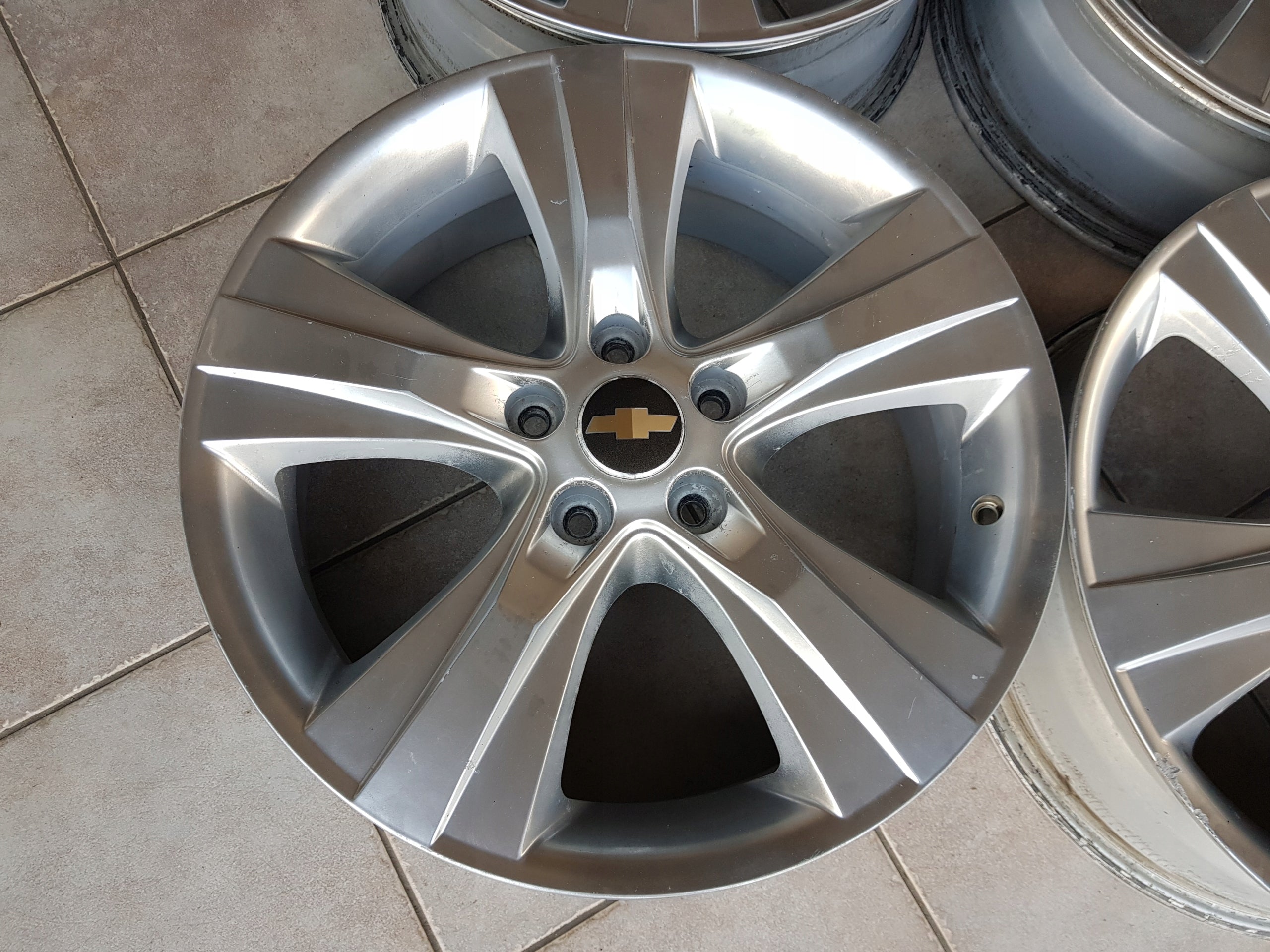 Alu Felge Chevrolet Standard Aluminum rim 18 Zoll 7.0J 5x115 45ET