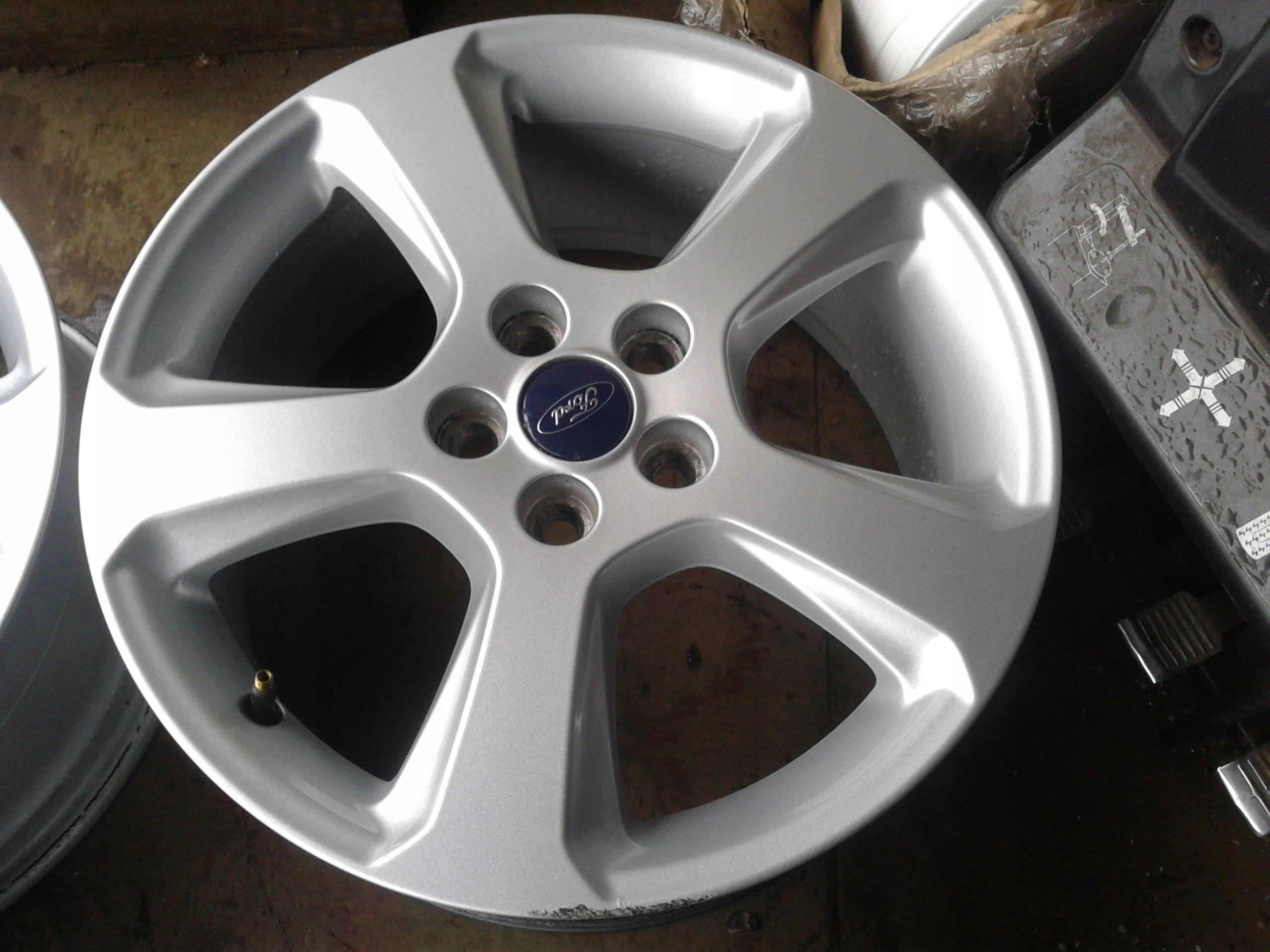 Alu Felge Ford Focus Kuga Mondeo Galaxy 17 Zoll 7.5J 5x108 55ET EM2C1007K1A