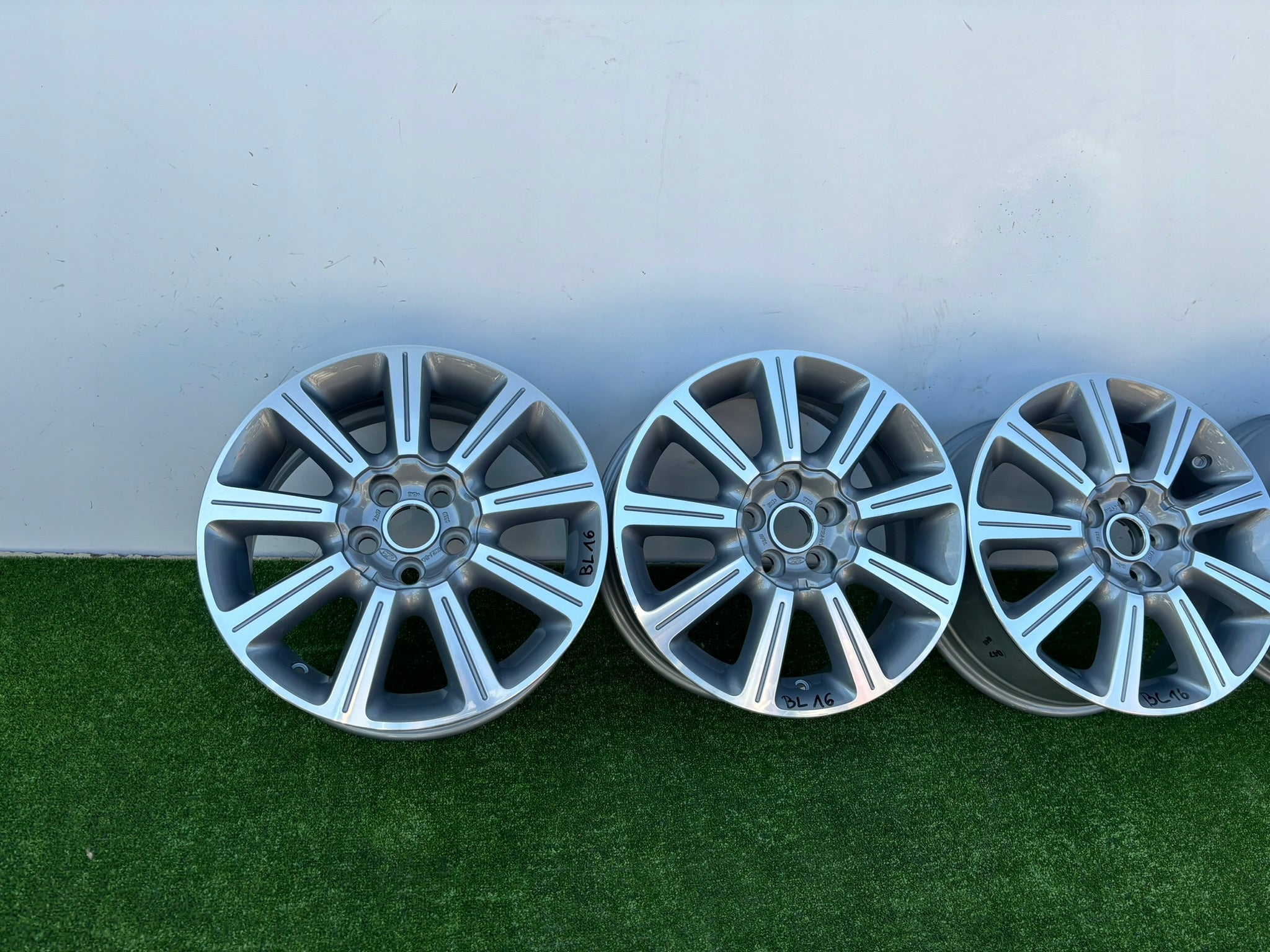 Alu Felge Ford Focus Mondeo Aluminum rim 17 Zoll 7.0J 5x108 55ET