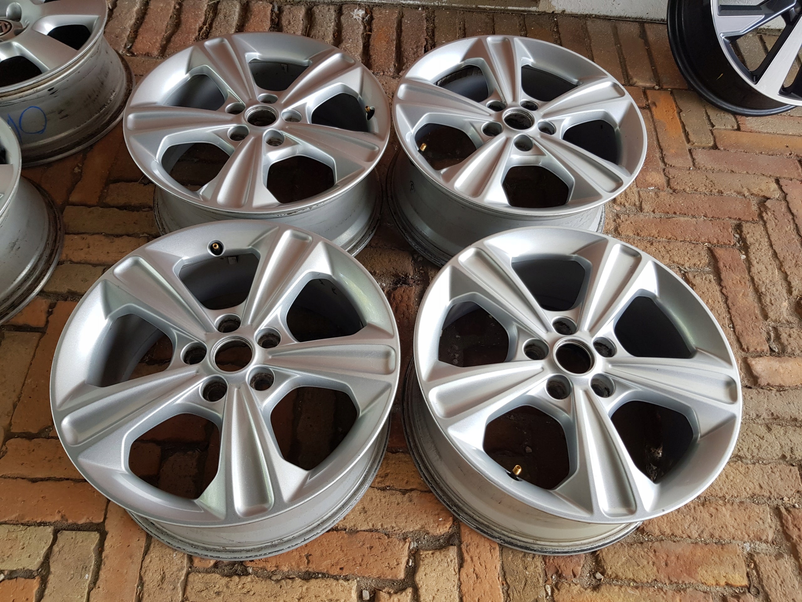 Alu Felge Ford Kuga Mondeo Aluminum rim 17 Zoll 7.5J 5x108 52,5ET CJ5C1007B2A