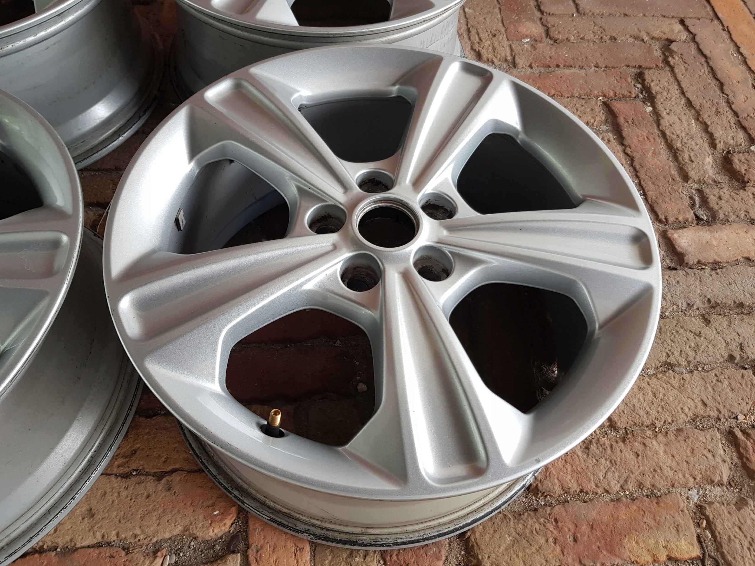 Alu Felge Ford Kuga Mondeo Aluminum rim 17 Zoll 7.5J 5x108 52,5ET CJ5C1007B2A