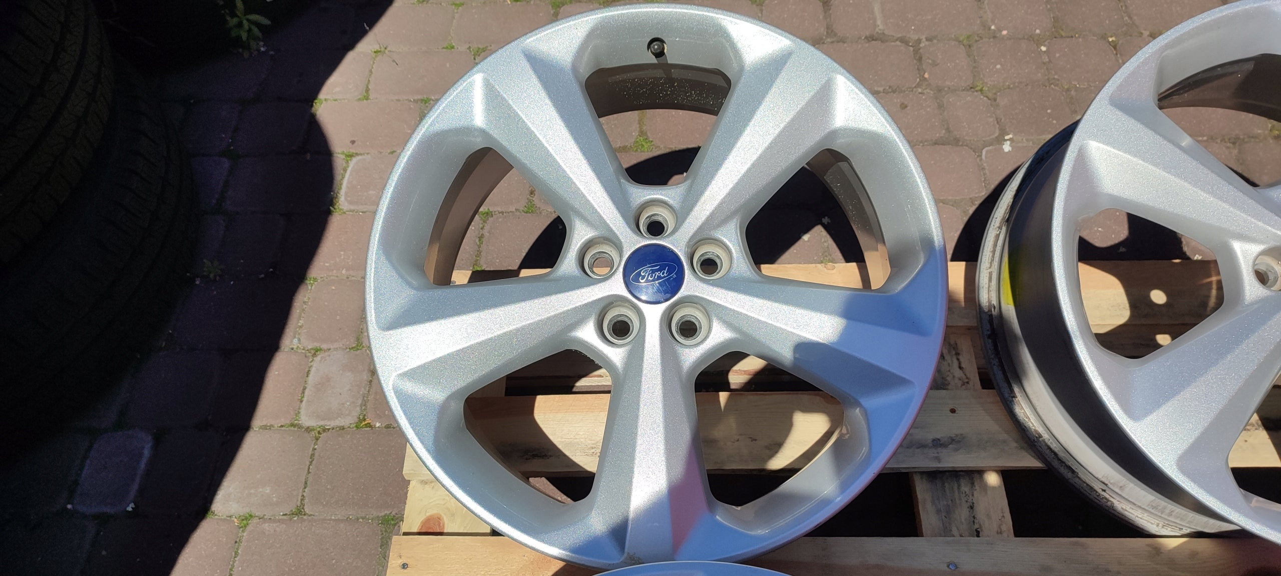 Alu Felge Ford Focus Kuga Mondeo Edge 19 Zoll 8.0J 5x108 52,5ET GT4C1007B1A