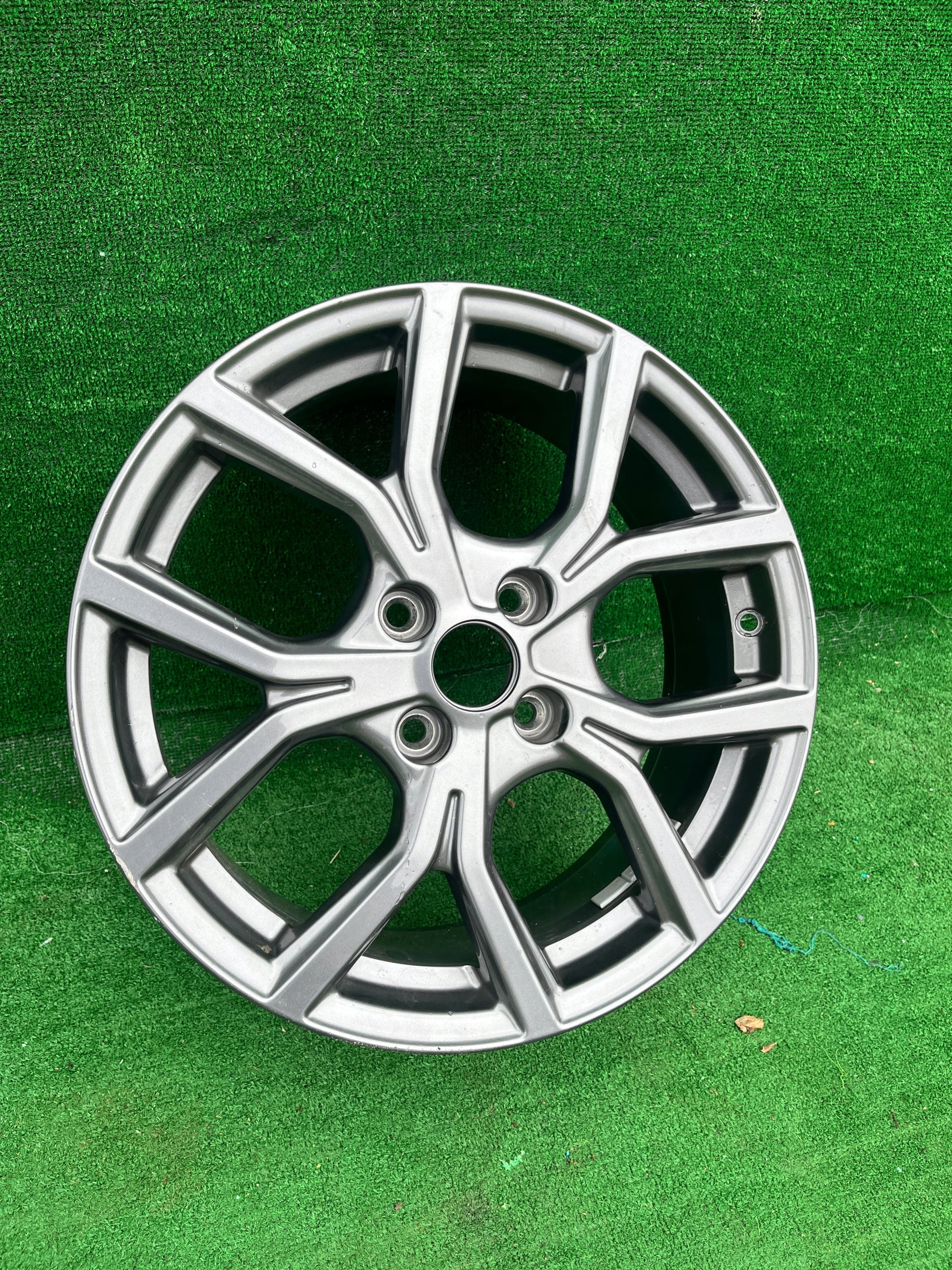 1x Alu Felge Ford Fiesta Aluminum rim 18 Zoll 7.0J 4x108 N1BC1007EA