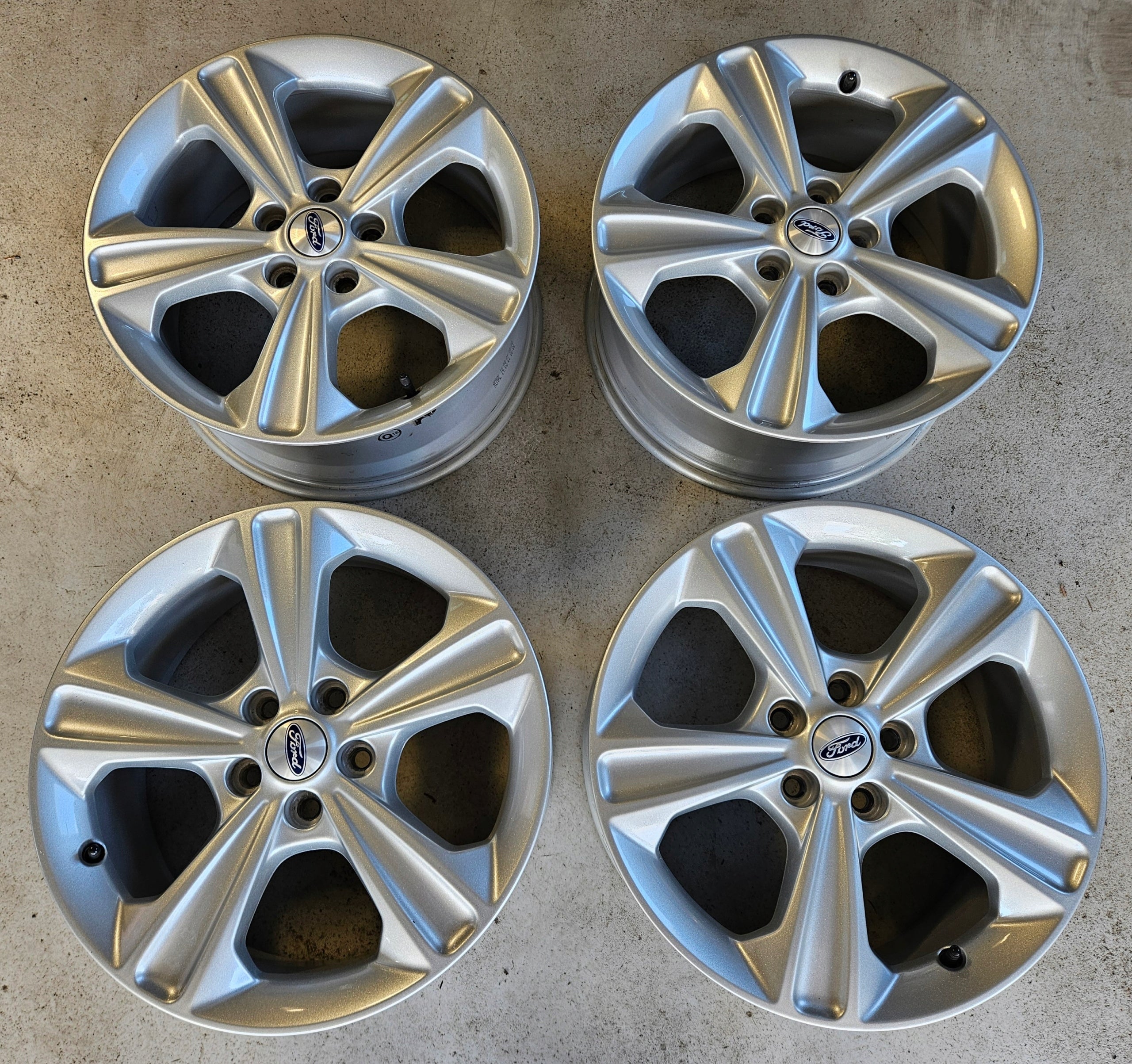 Alu Felge Ford Focus Kuga Mondeo 17 Zoll 7.5J 5x108 52,5ET CJ5C1007B2B