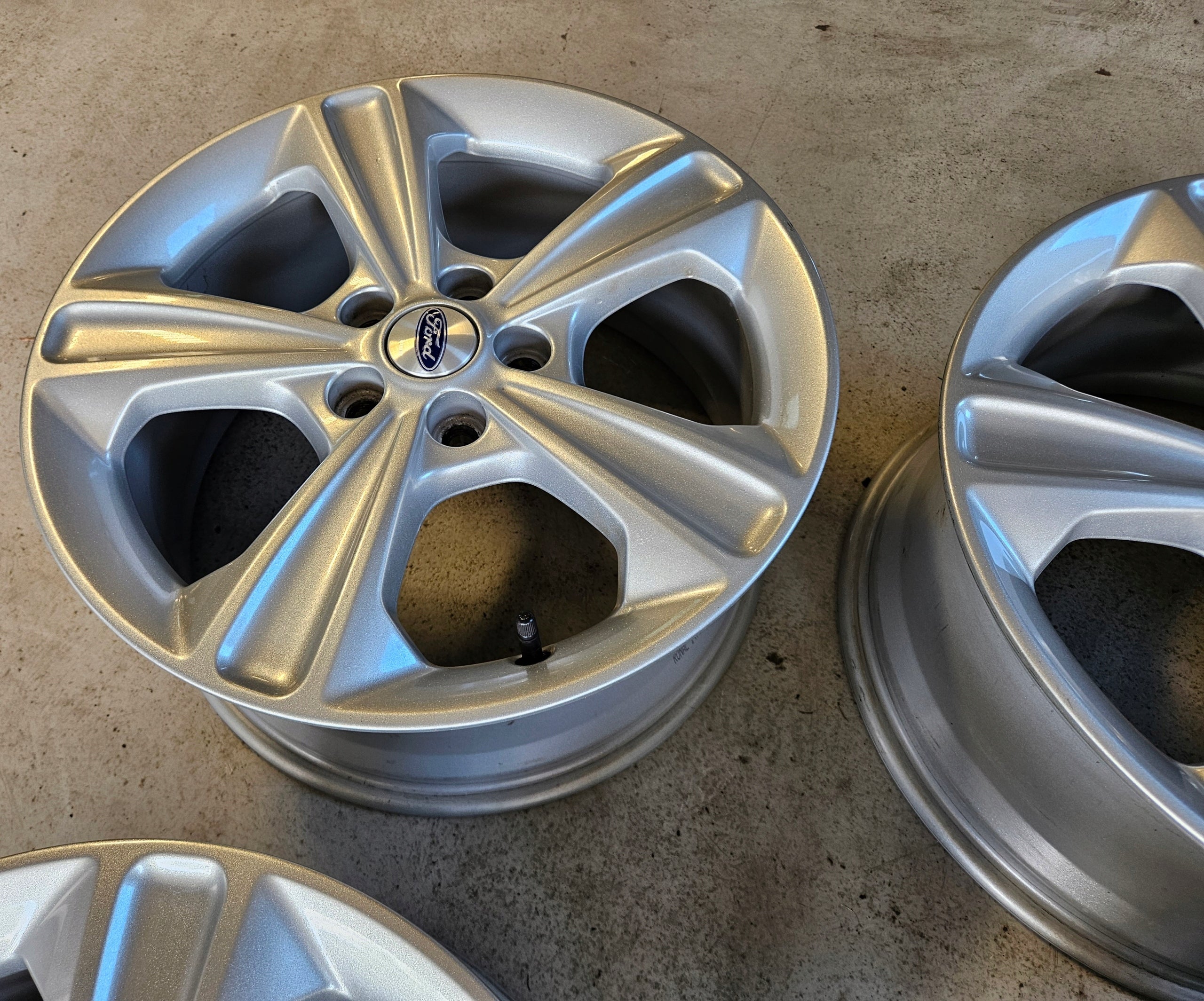 Alu Felge Ford Focus Kuga Mondeo 17 Zoll 7.5J 5x108 52,5ET CJ5C1007B2B