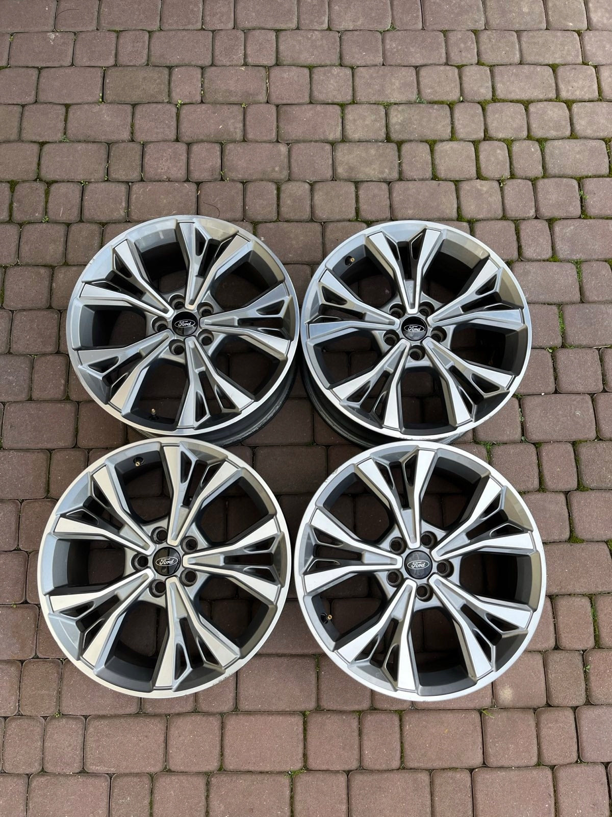 Alu Felge Ford Kuga Mondeo Aluminum rim 18 Zoll 8.0J 5x108