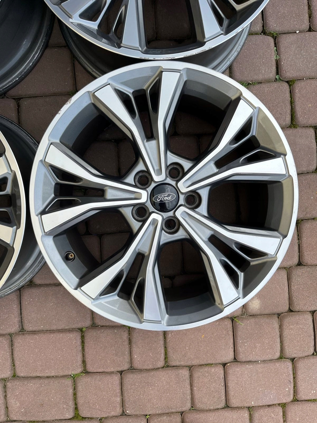 Alu Felge Ford Kuga Mondeo Aluminum rim 18 Zoll 8.0J 5x108