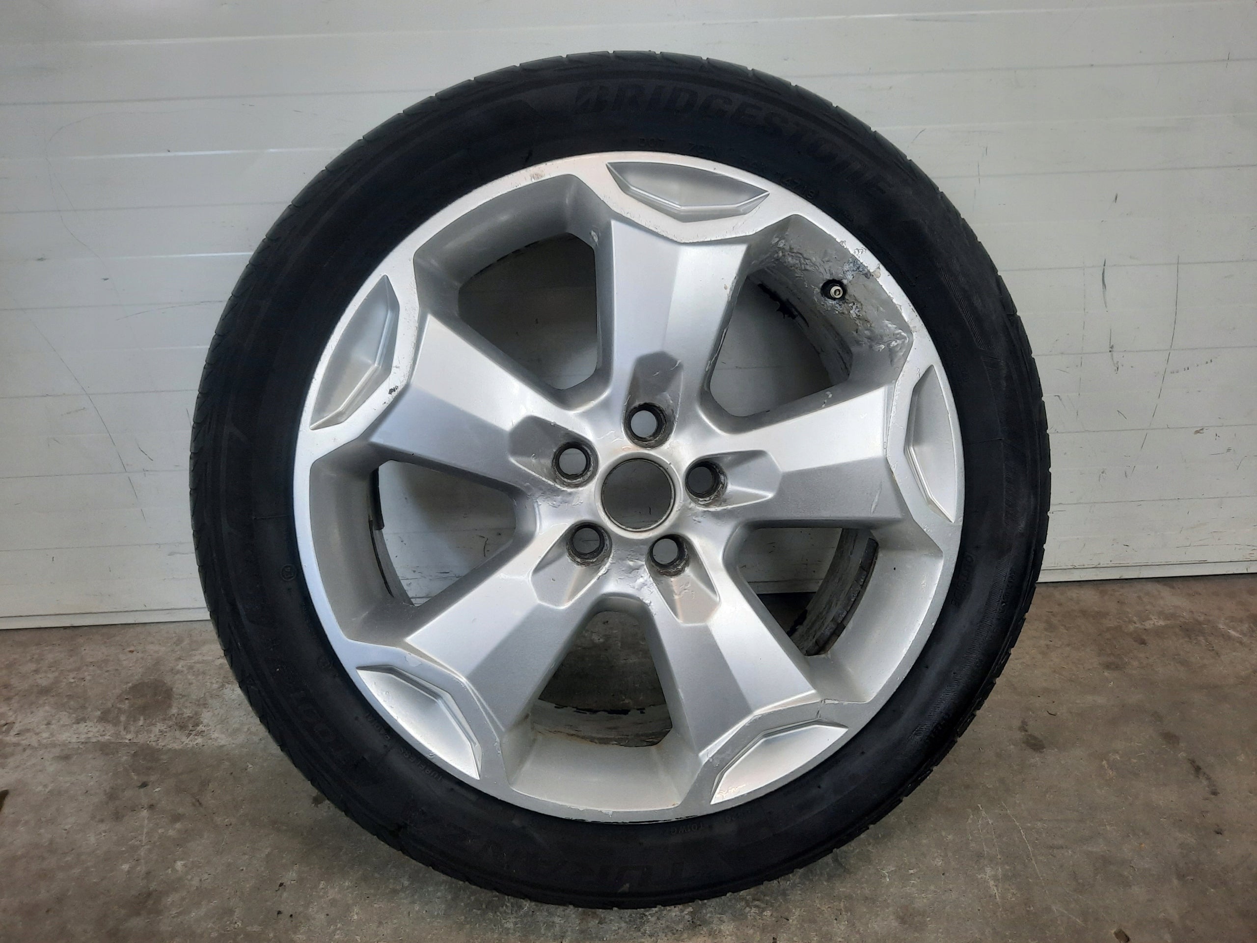 Alu Felge Ford Kuga Aluminum rim 18 Zoll 7.5J 5x108 52,5ET 8V411007BB