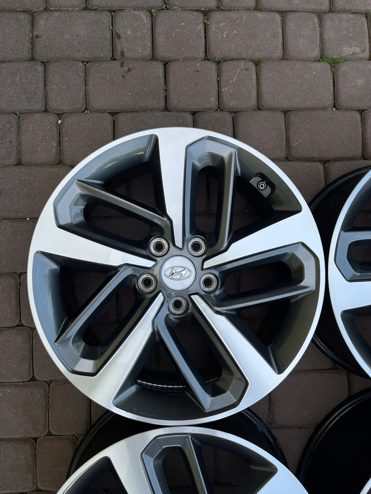 Alu Felge Hyundai Tucson Kona i30 i40 Aluminum rim 18 Zoll 7.5J 5x114.3