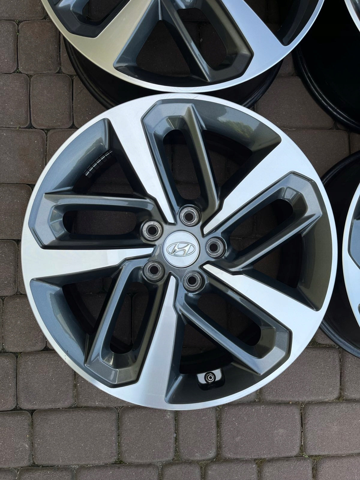 Alu Felge Hyundai Tucson Kona i30 i40 Aluminum rim 18 Zoll 7.5J 5x114.3