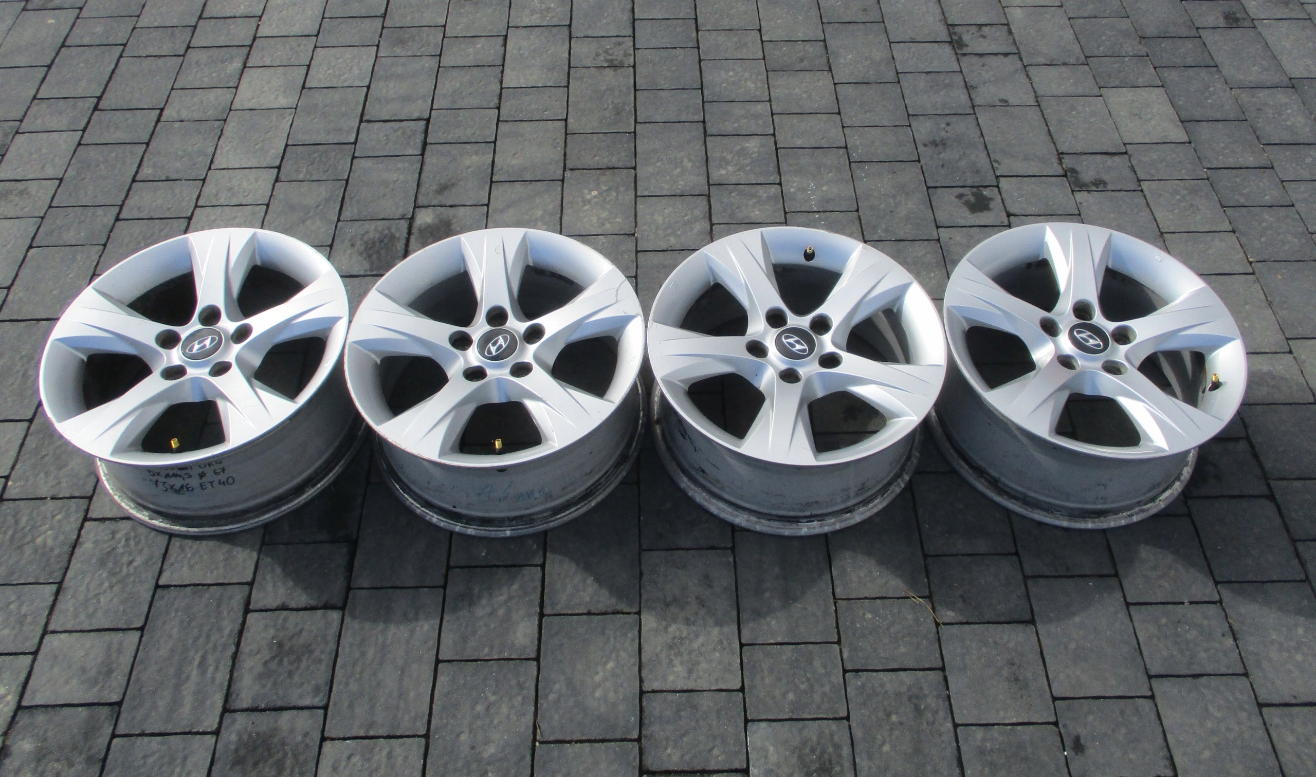 Alu Felge Hyundai Accent Aluminum rim 16 Zoll 7.0J 5x114.3