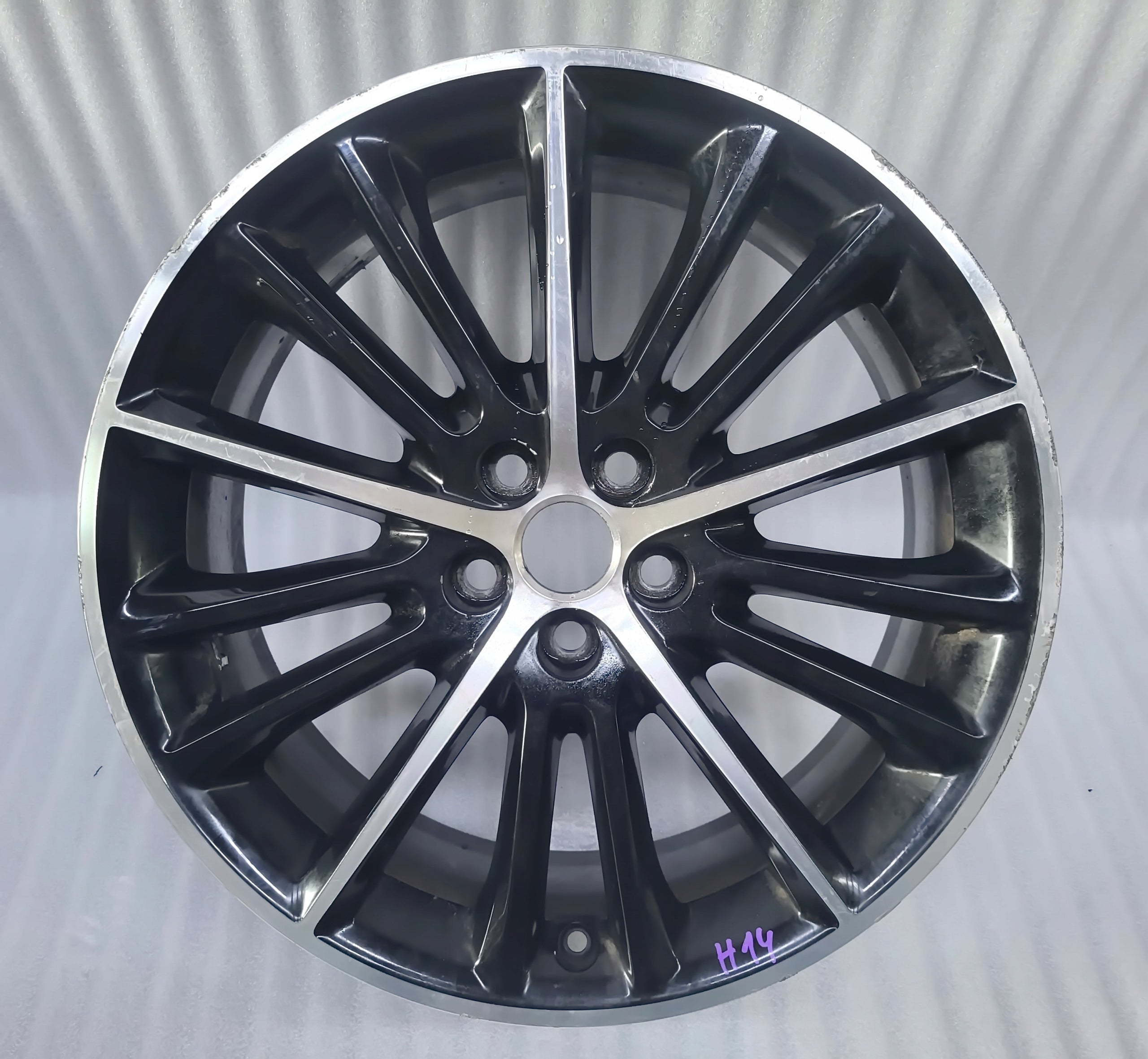 1x Alu Felge Jaguar XE X760 Aluminum rim 19 Zoll 7.5J 5x108 45ET GX731007KA