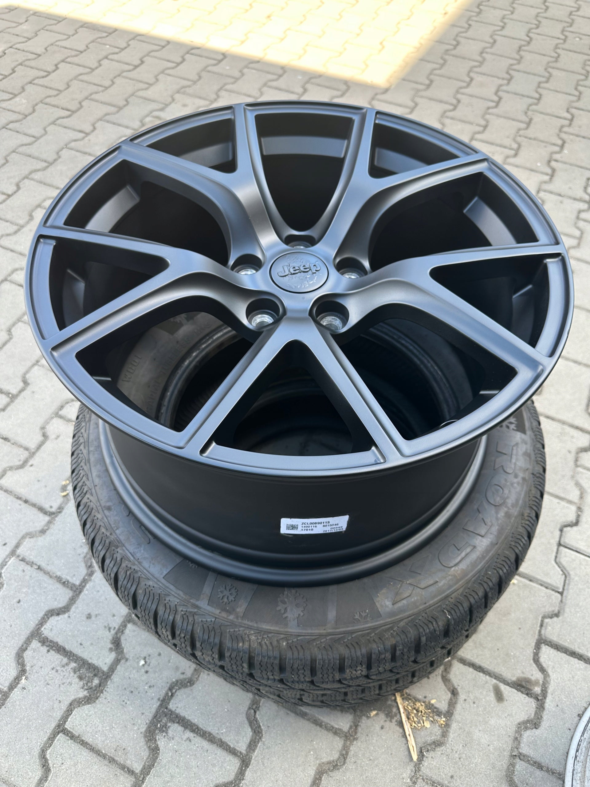 1x Alu Felge Jeep Commander Aluminum rim 20 Zoll 10.0J 5x127