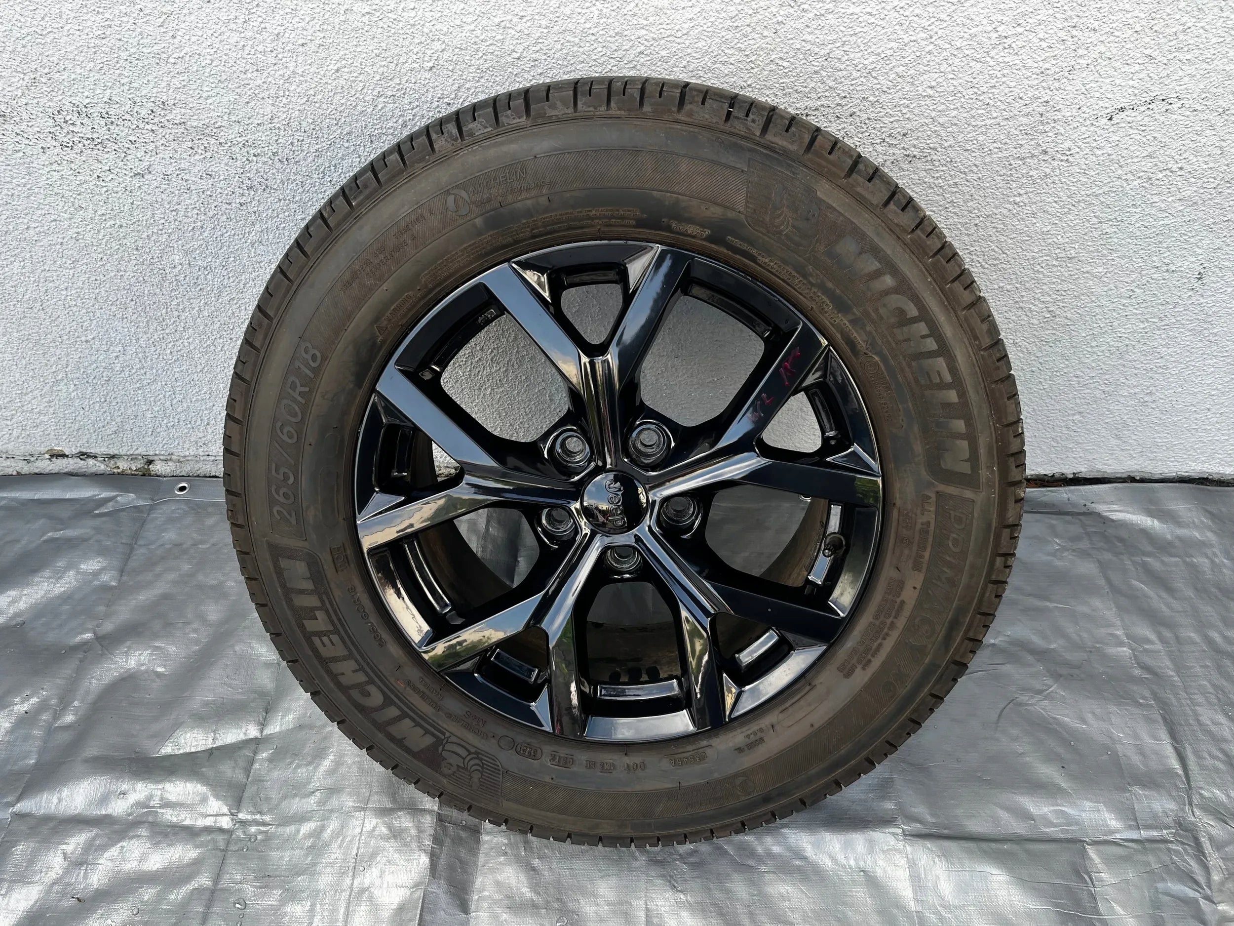 1x Alu Felge Jeep Cherokee Grand Cherokee Aluminum rim 18 Zoll 04755392AA