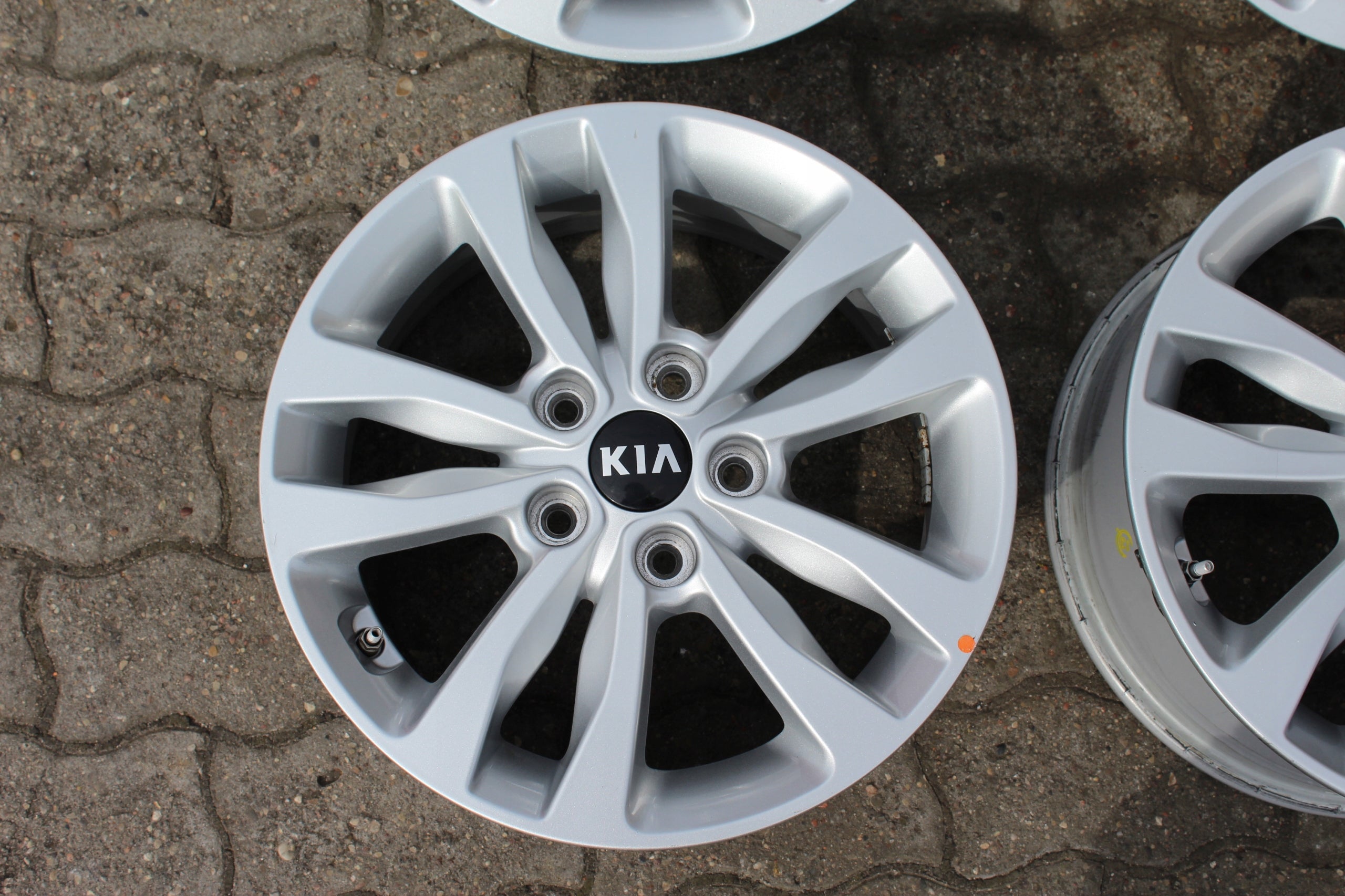 Alu Felge Kia Ceed Aluminum rim 16 Zoll 6.5J 5x114.3 50ET 52910A2830