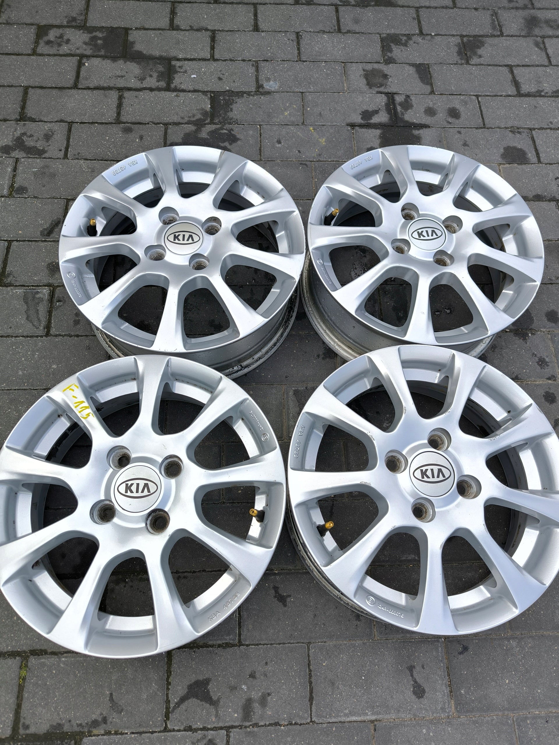 Alu Felge Kia Cerato Aluminum rim 14 Zoll 5.0J 4x100 49ET KBA48789