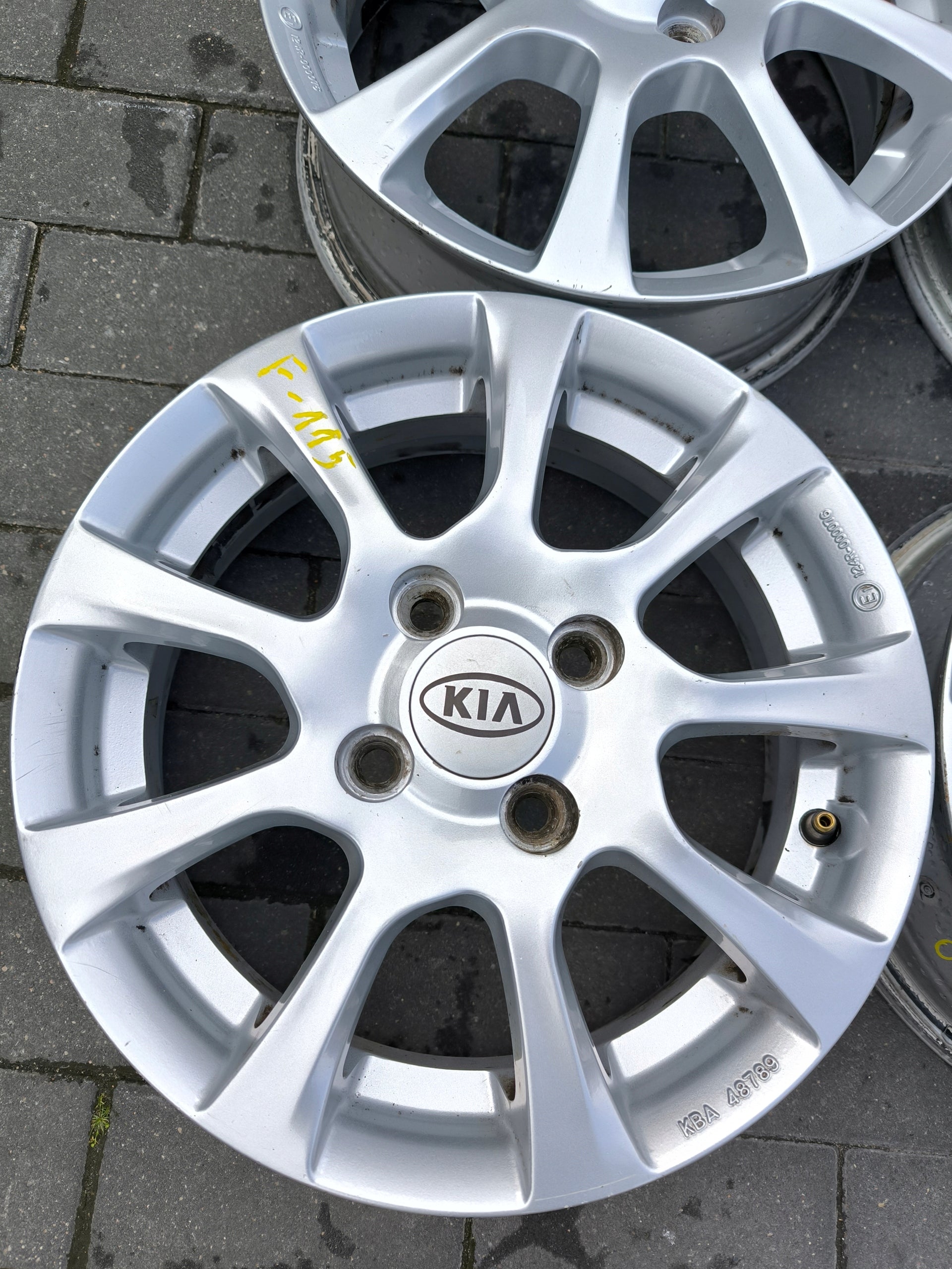 Alu Felge Kia Cerato Aluminum rim 14 Zoll 5.0J 4x100 49ET KBA48789